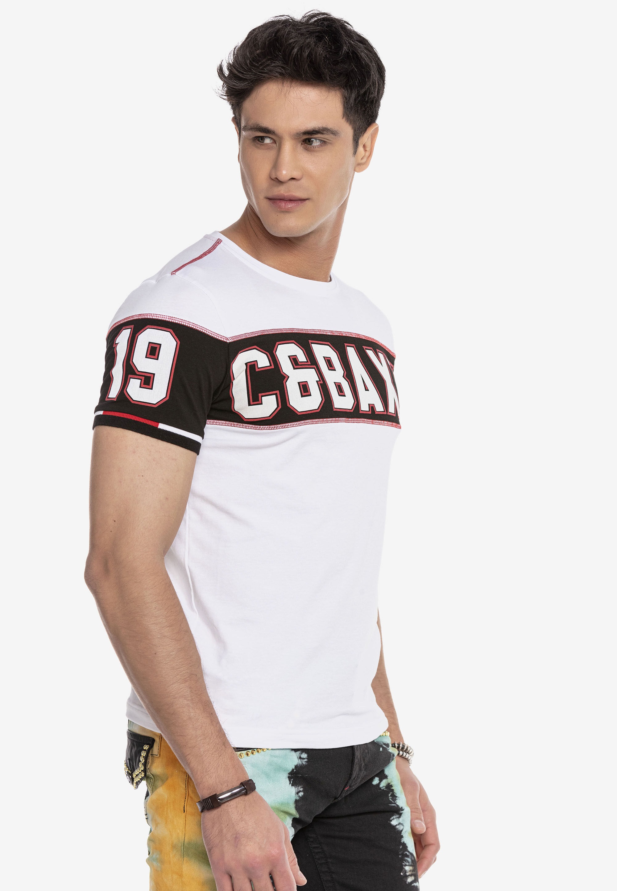 Cipo & Baxx T-Shirt »T-Shirt« modischer Markenprint als Highlight