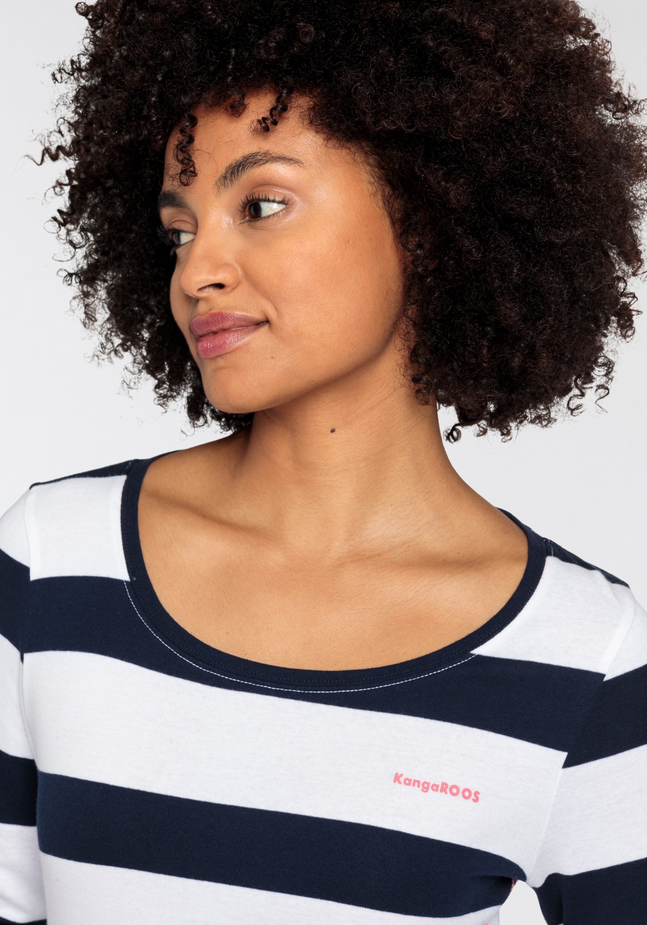 Thumbnail - KangaROOS Langarm, sehr figurbetonte Passform, aus 100% Baumwolle