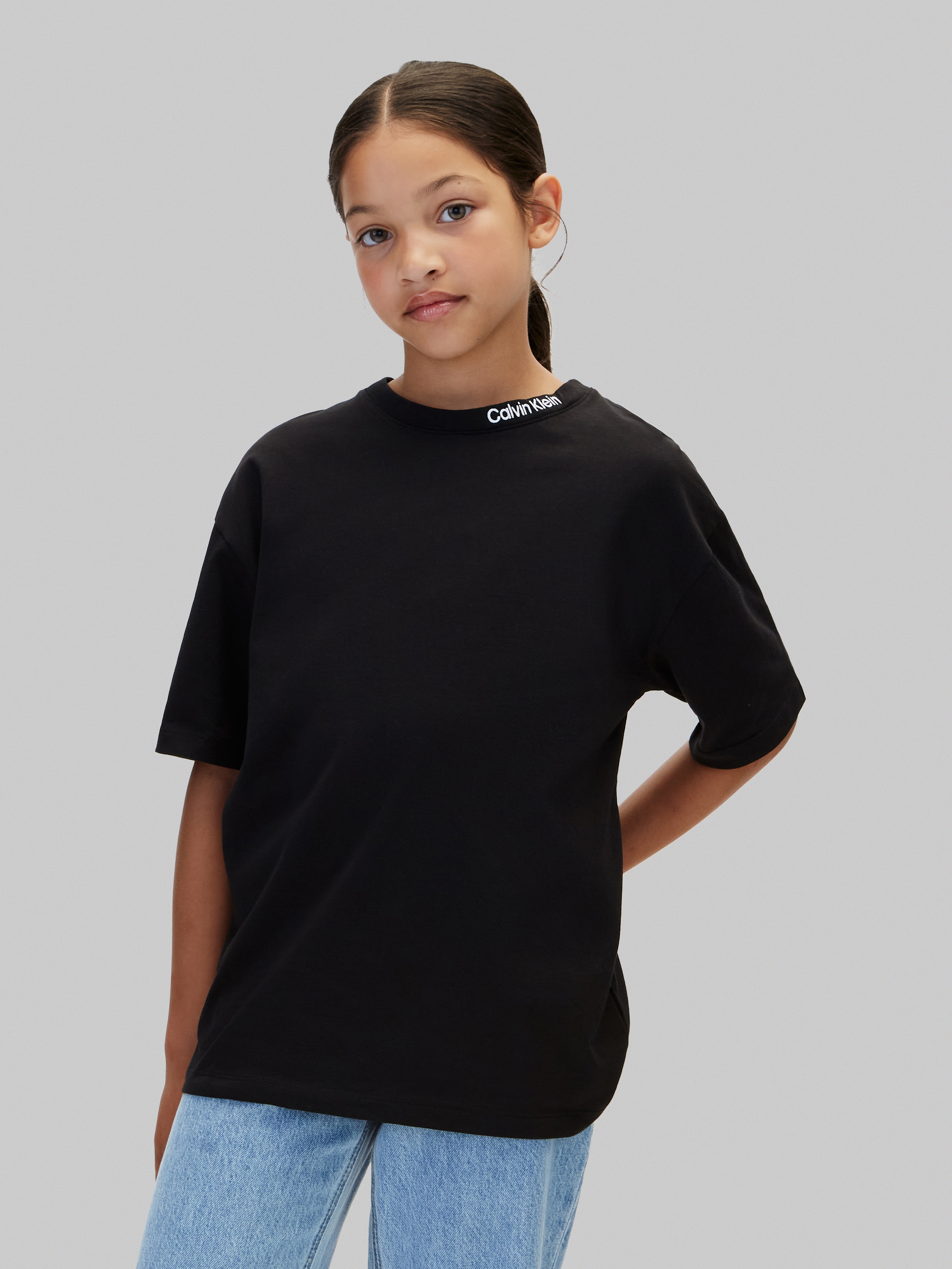Calvin Klein Jeans T-Shirt Reine Baumwolle, Regular Fit, Logoschriftzug am Ausschnitt