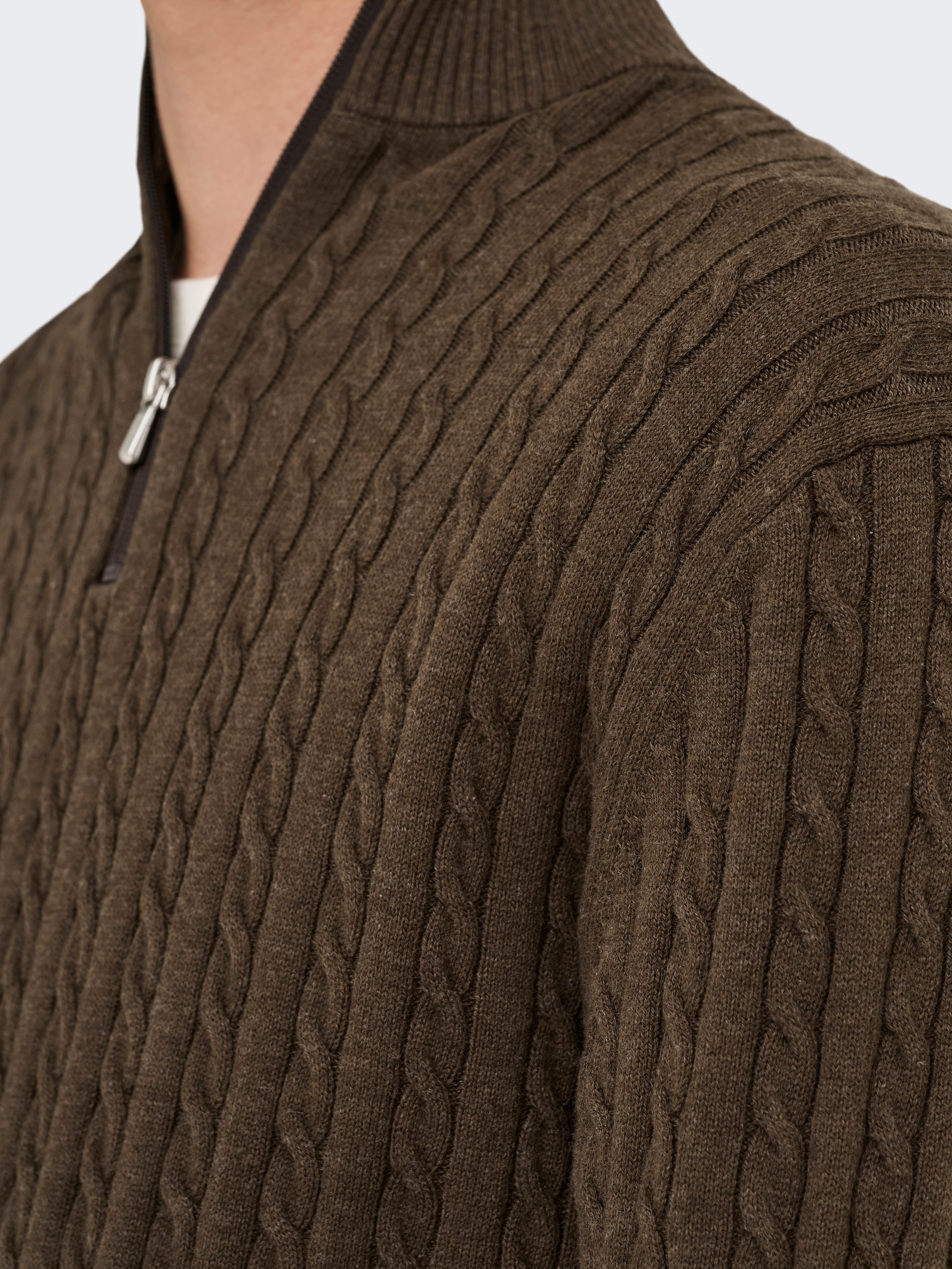 Thumbnail - ONLY & SONS Troyer "ONSLOUI REG 12 CABEL HALF ZIP KNIT"