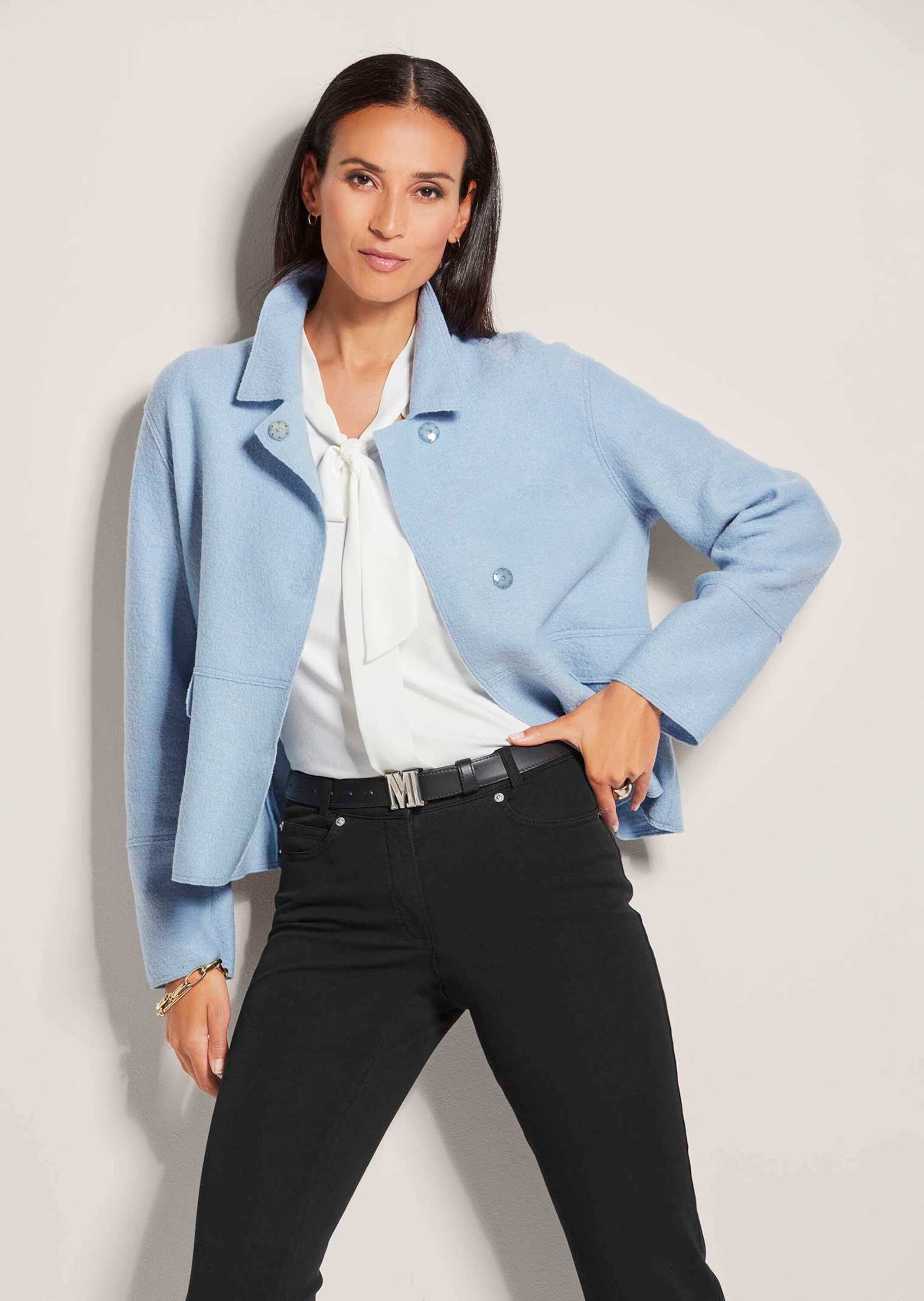 MADELEINE Kurzblazer »Kurzblazer Wollblazer mit Klappkragen und Pattentaschen«