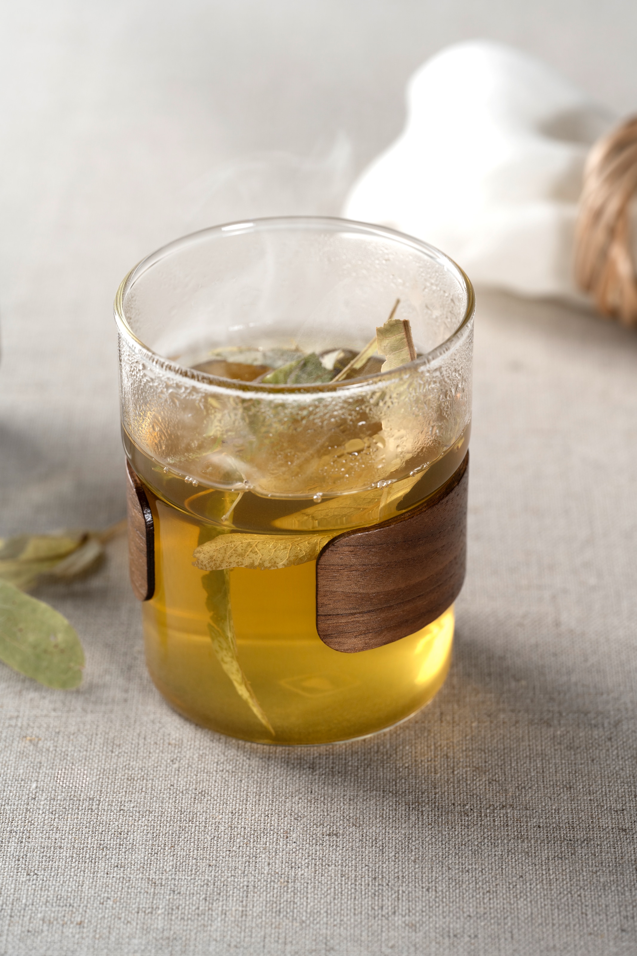 LEONARDO Becher »NOVO LEGNO, 2er Set« Becher mit Holzspange