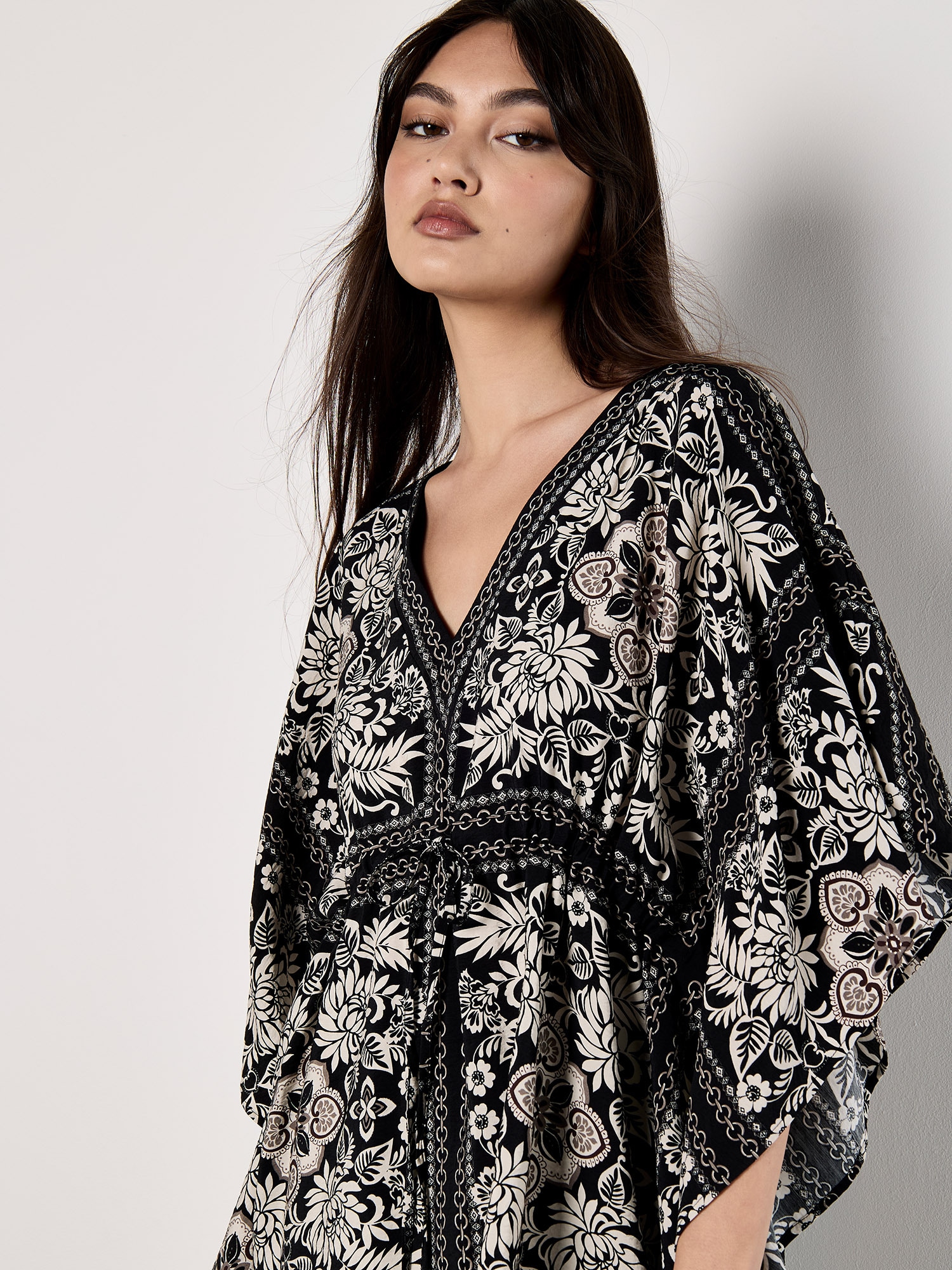 Apricot Tunikakleid »Kimono Scarf Print Dress« mit Bindeband
