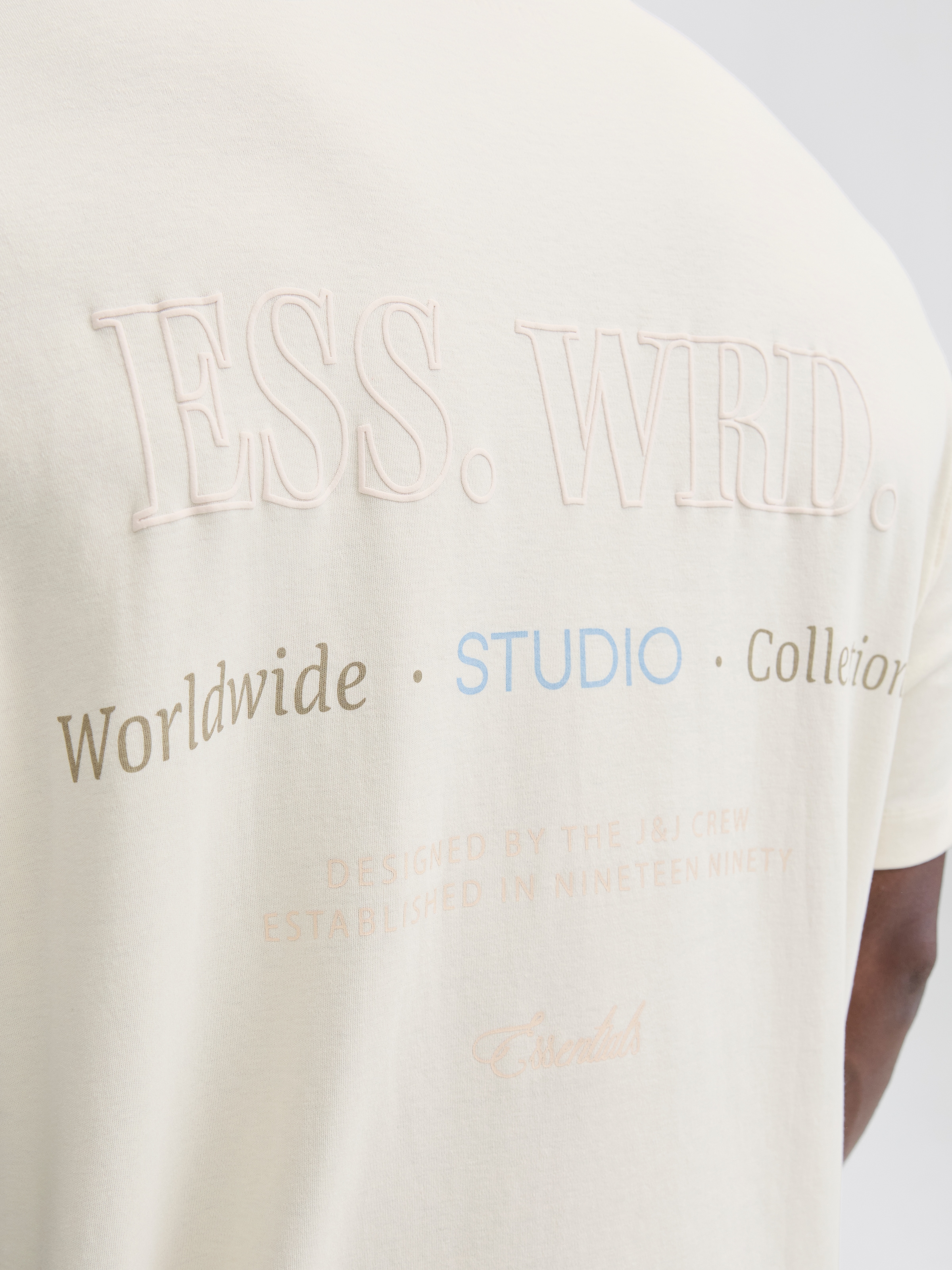 Jack & Jones PlusSize T-Shirt »JJEURBAN EDGE STUDIO TEE SS SN PLS«, mit Logobranding