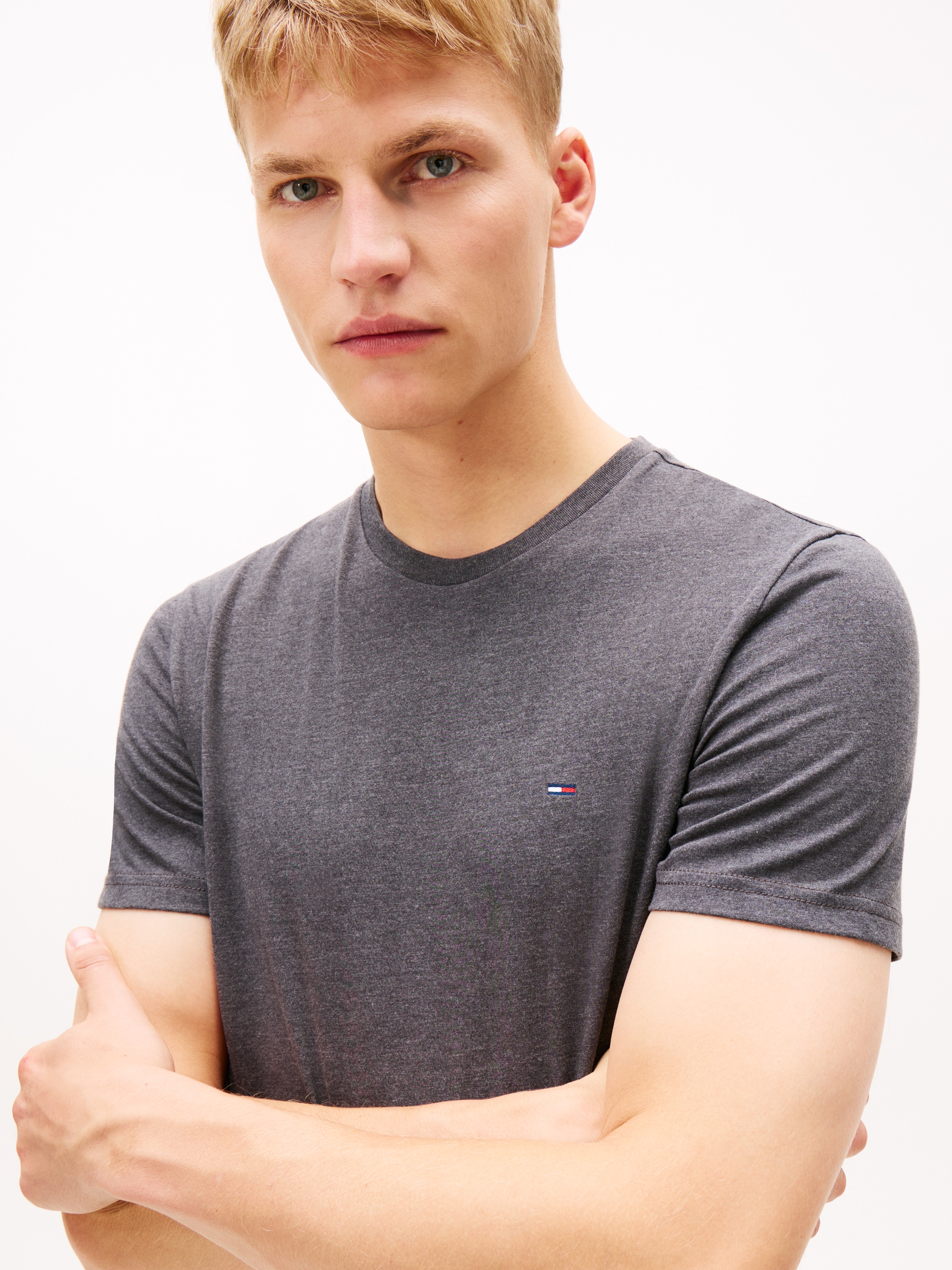 Tommy Jeans T-Shirt »TJM XSLIM JASPE HTR TEE EXT«, Mit Rundhalsausschnitt