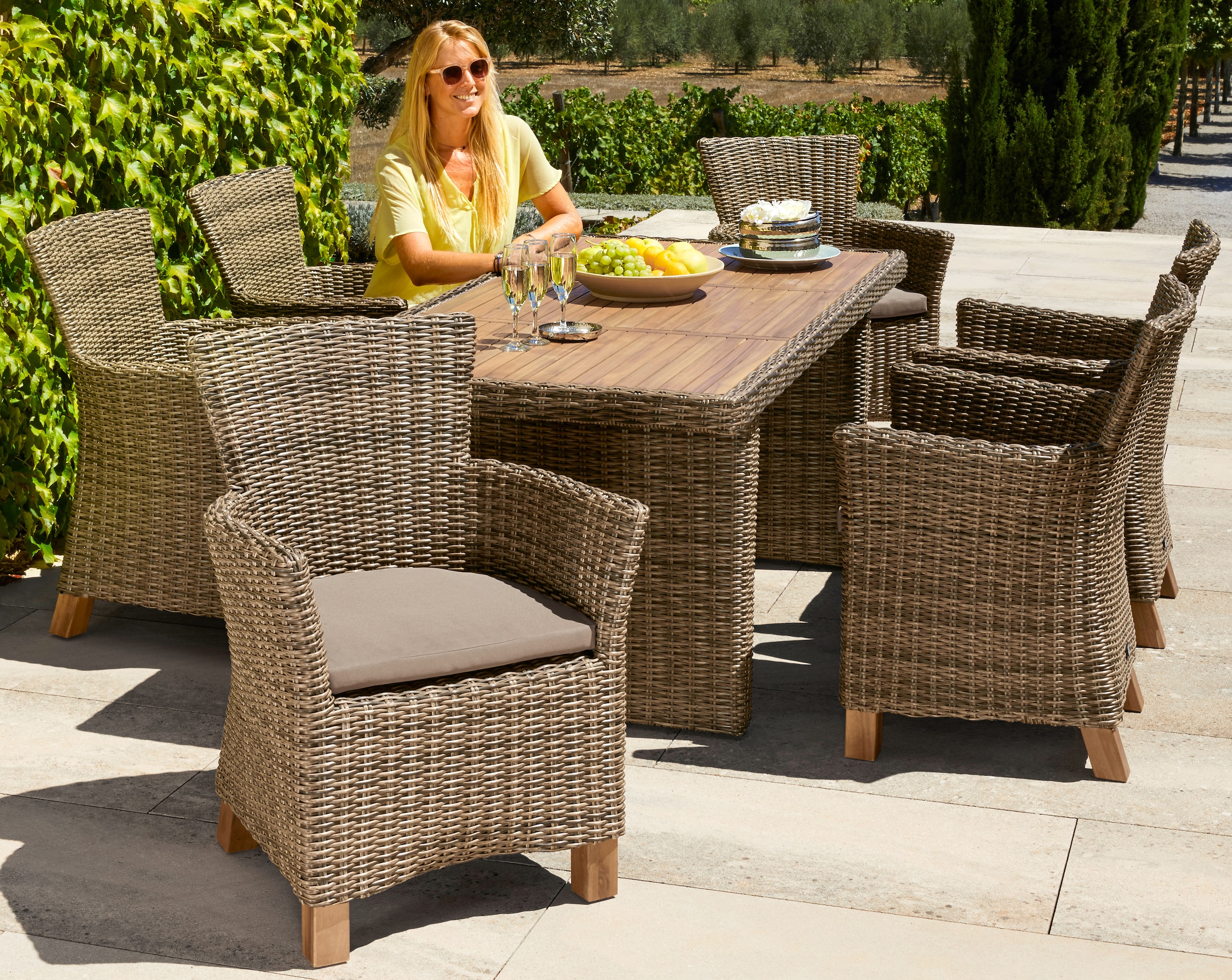 MERXX Garten-Essgruppe »Toskana«, (13 tlg., 6 Sessel, 1 Wangentisch 185x90 cm, inkl. Sitzkissen), Aluminium, Polyrattan, Akazienholz FSC 100 %, geeignet für 6 Personen