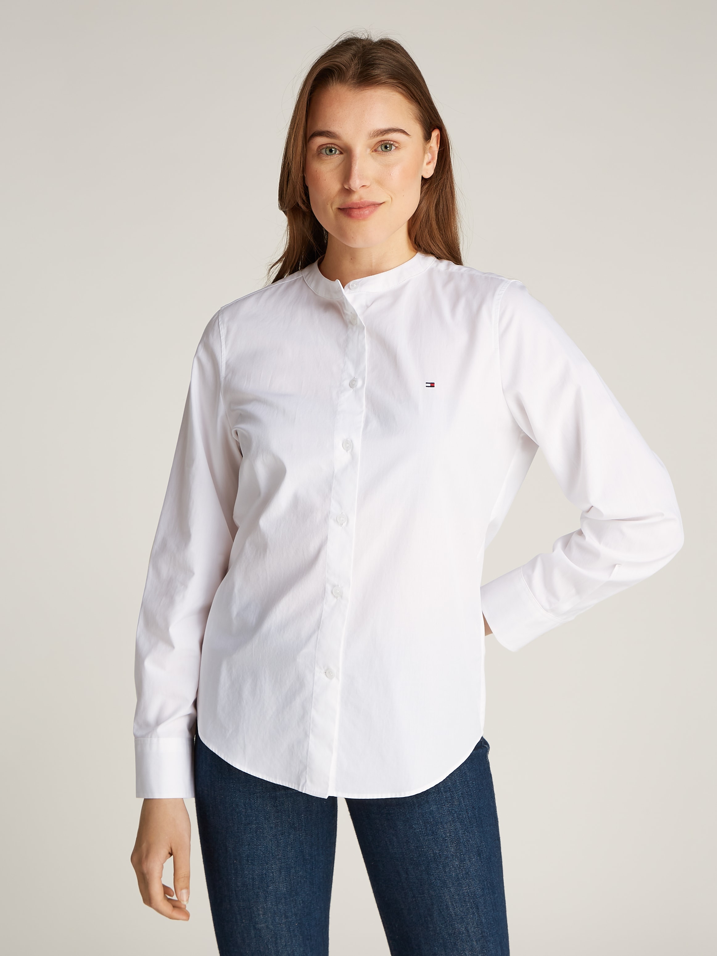 Tommy Hilfiger Shirtbluse "COLLARLESS POPLIN REGULAR SHIRT", mit Tommy Hilfiger Flagge