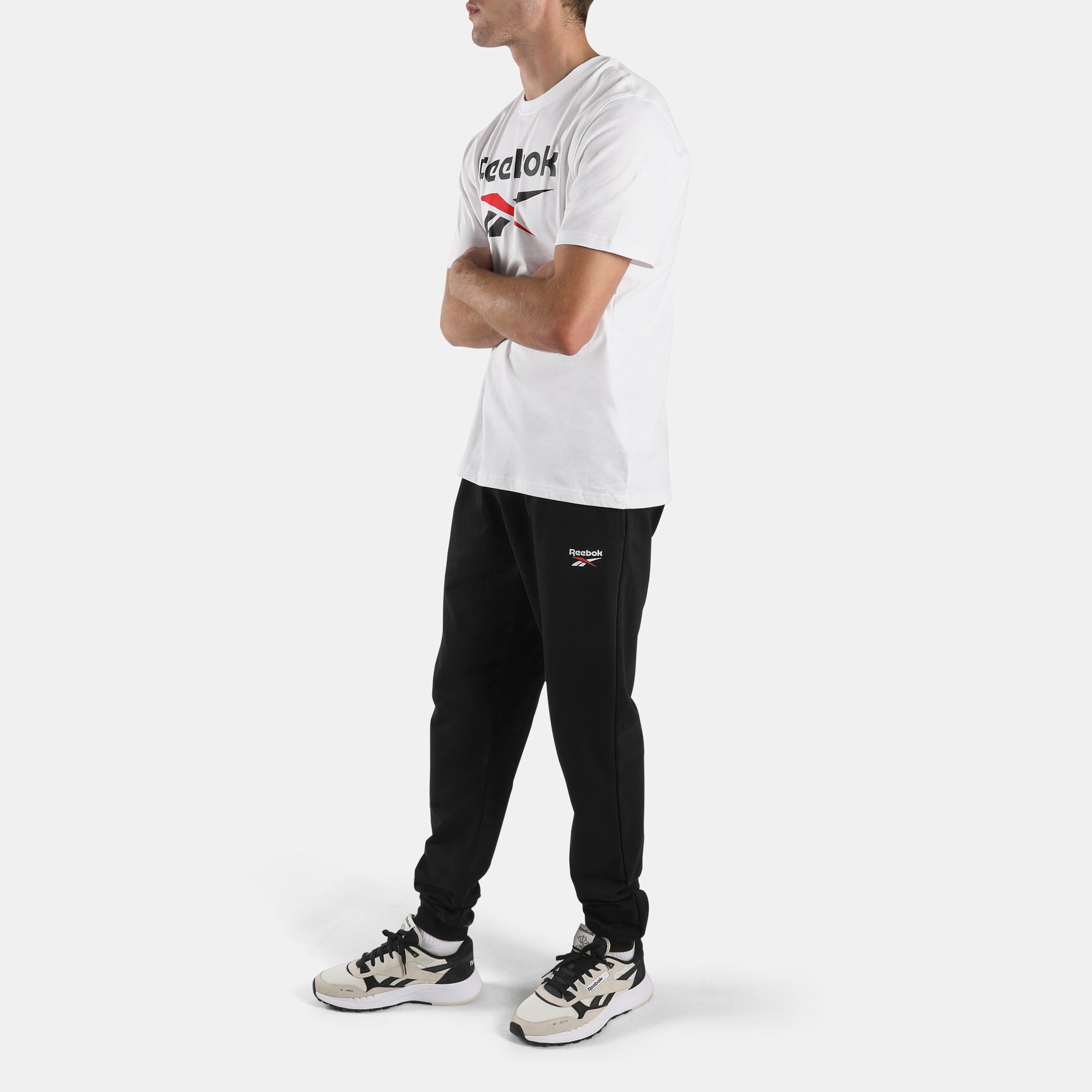 Reebok Jogginghose »ID SMALL LOGO FRENCH TERRY JOGGER PANTS«  für Erwachsene, mit sportlichem Stil