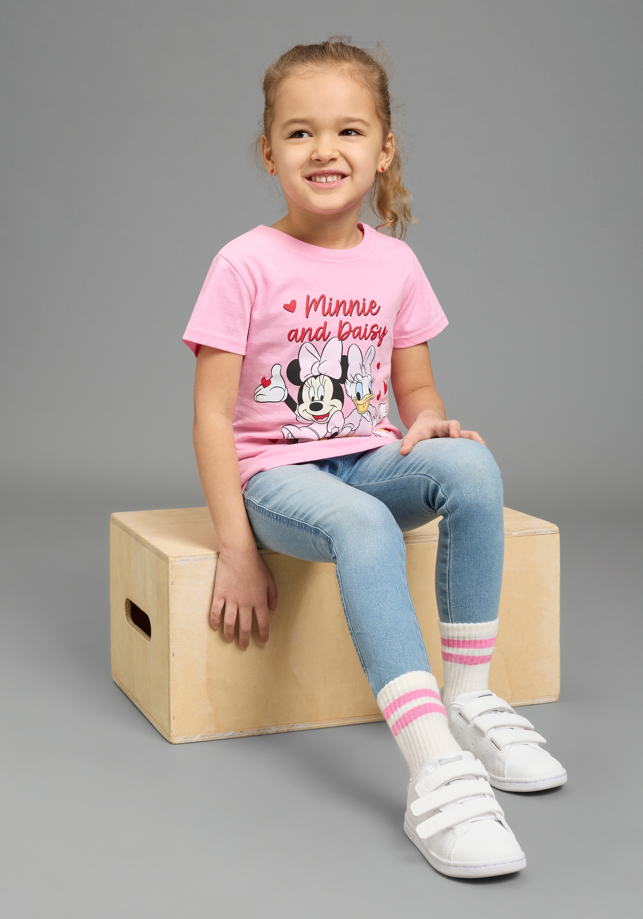 KIDSWORLD T-Shirt »MINNIE & DAISY - Disney Shirt« modischer Stil, Kurzarm, auch in großen Größen, aus Baumwolle