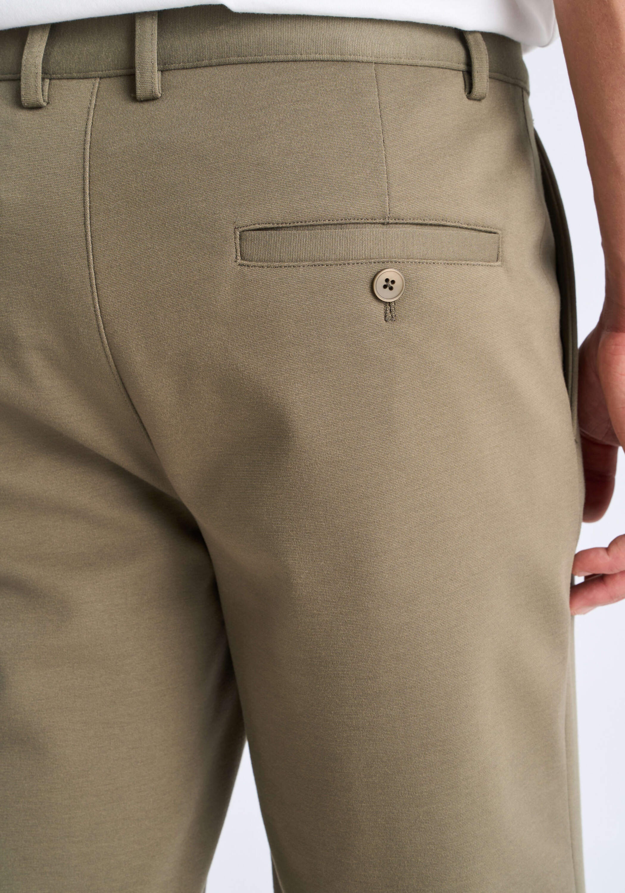 Lindberg Performance Shorts Regular Fit Dark Olive M 3