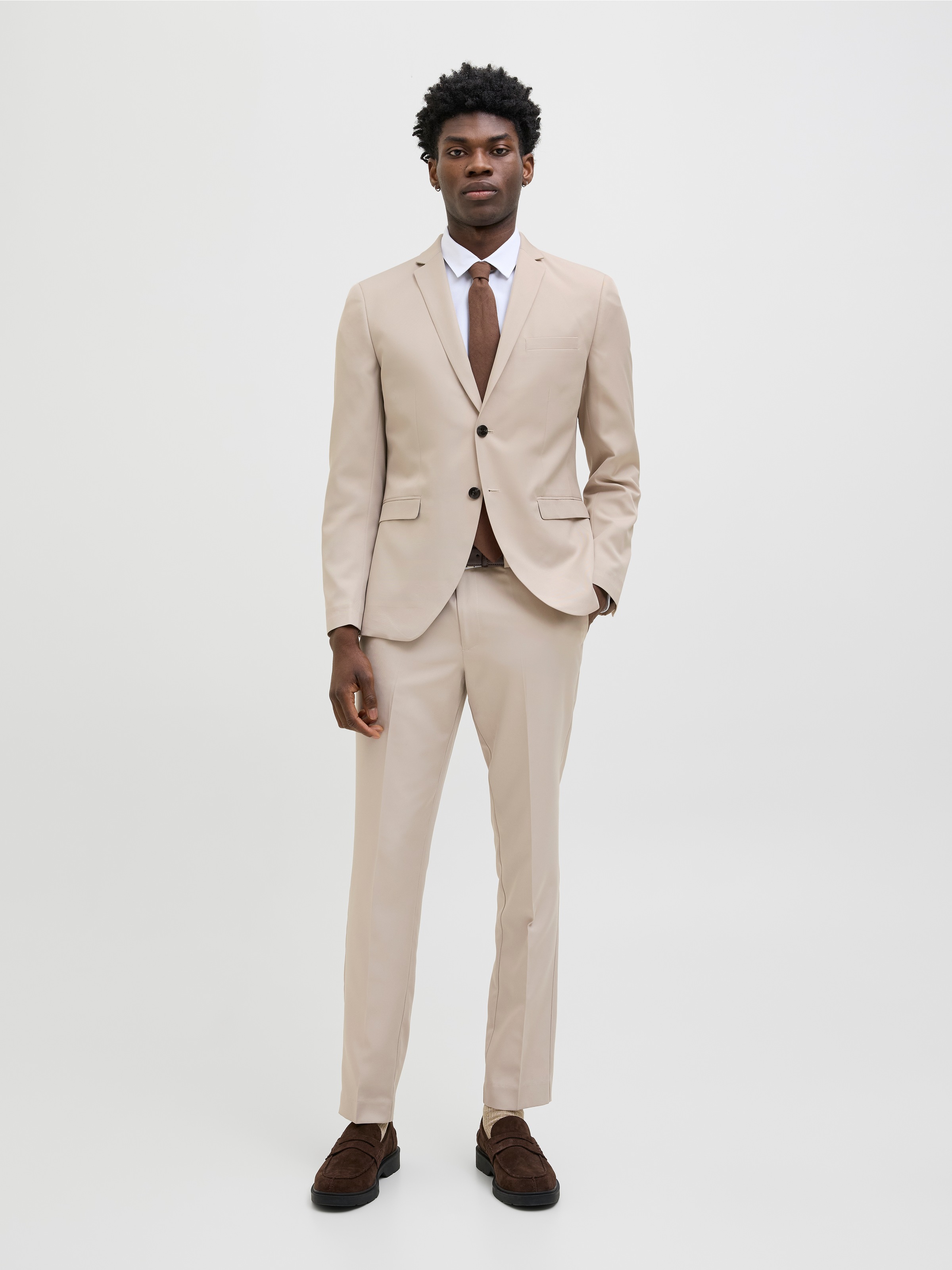 Jack & Jones Anzug »JPRCOSTA SUIT« Set, 2 tlg. tlg. sehr schmal aus Polyester, sehr schmale Passform, mit Reverskragen, Langarm-Sakko
