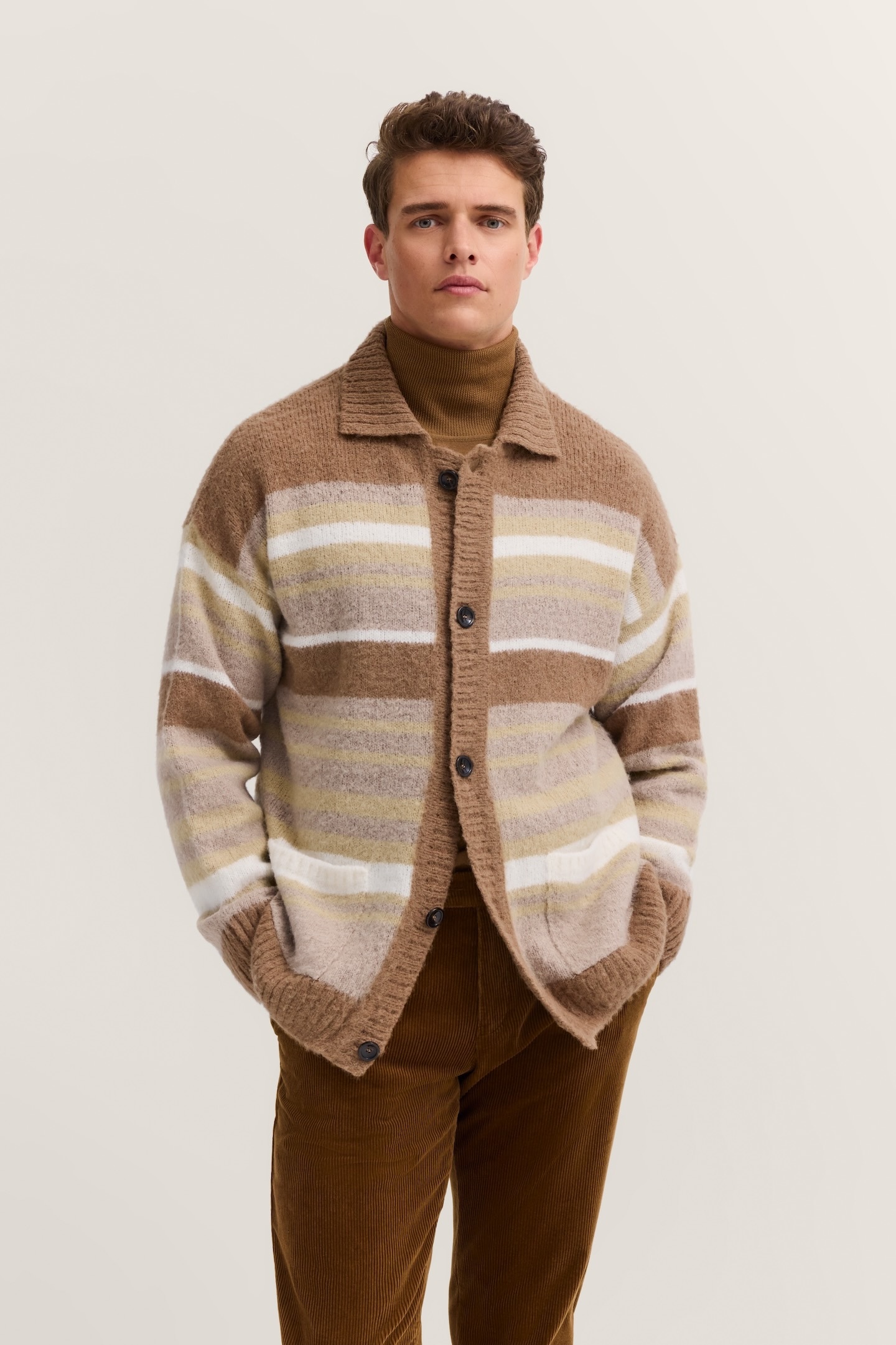 bugatti Cardigan "Regular Fit", gestreift mit Knopfleiste & Kragen günstig online kaufen
