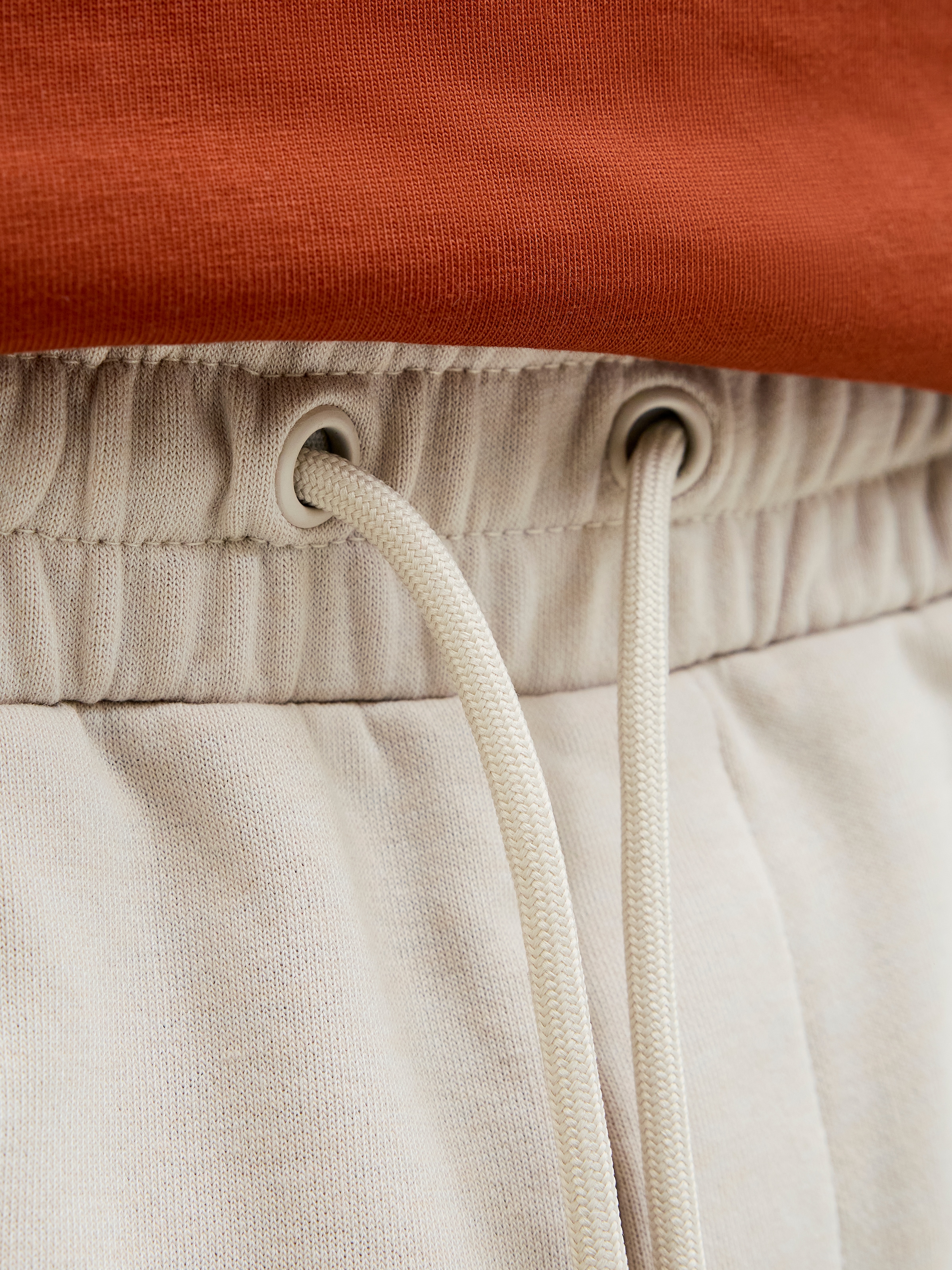 Jack & Jones Shorts »JPSTGORDON BRADLEY SWEAT SHORTS MID«, mit elastischem Bund