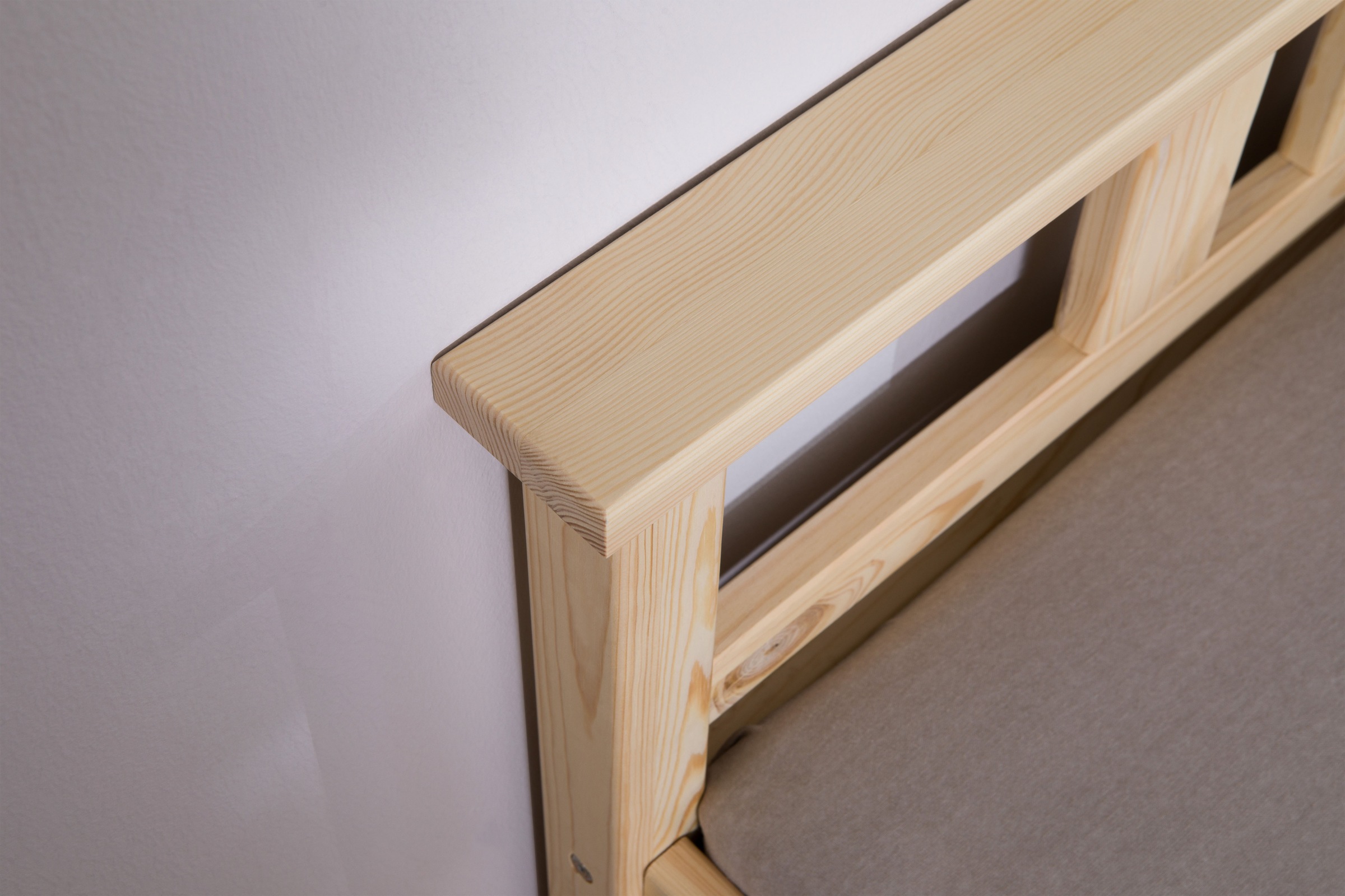 Ticaa Futonbett »Merci«, Einzelbett, aus Kiefer Massivholz, inkl. Rollrost
