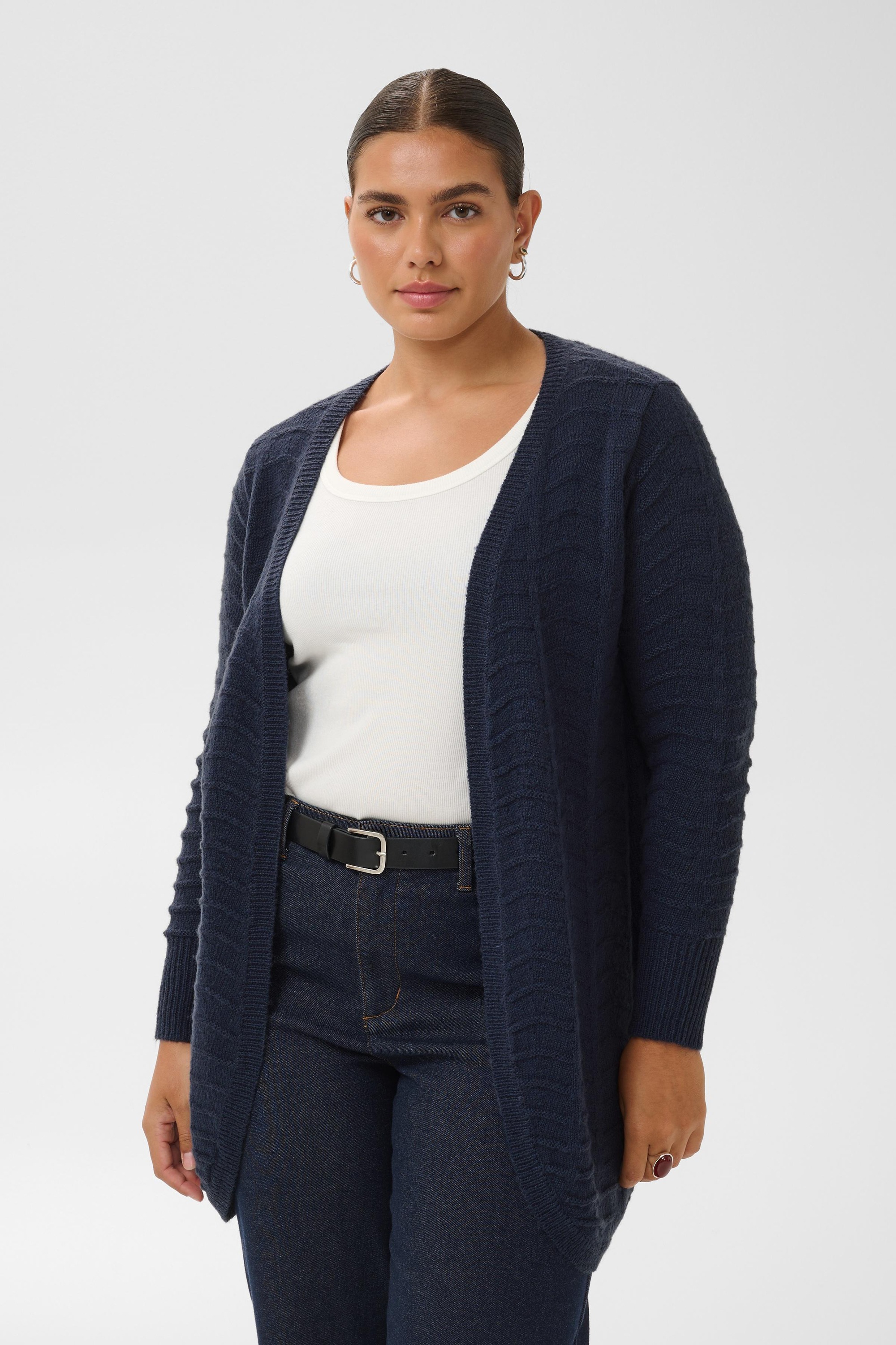 KAFFE Curve Strickjacke »KAFFE Curve Strickjacke KCemana«