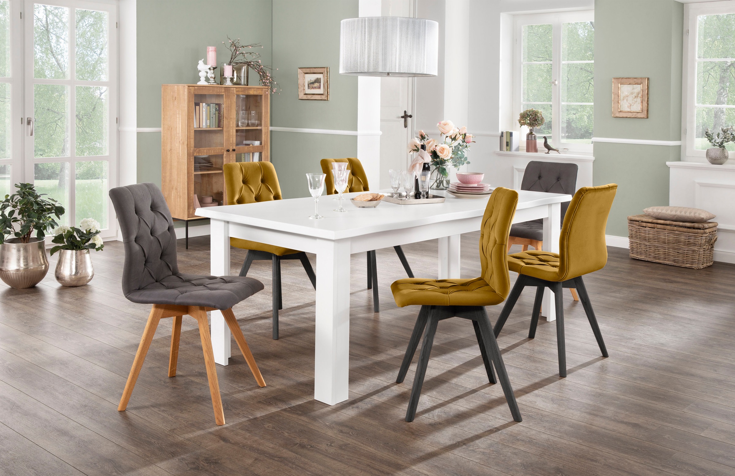 andas Esszimmerstuhl »Rania«, (Set), 2 St., Samtoptik, mit Massivholzbeinen