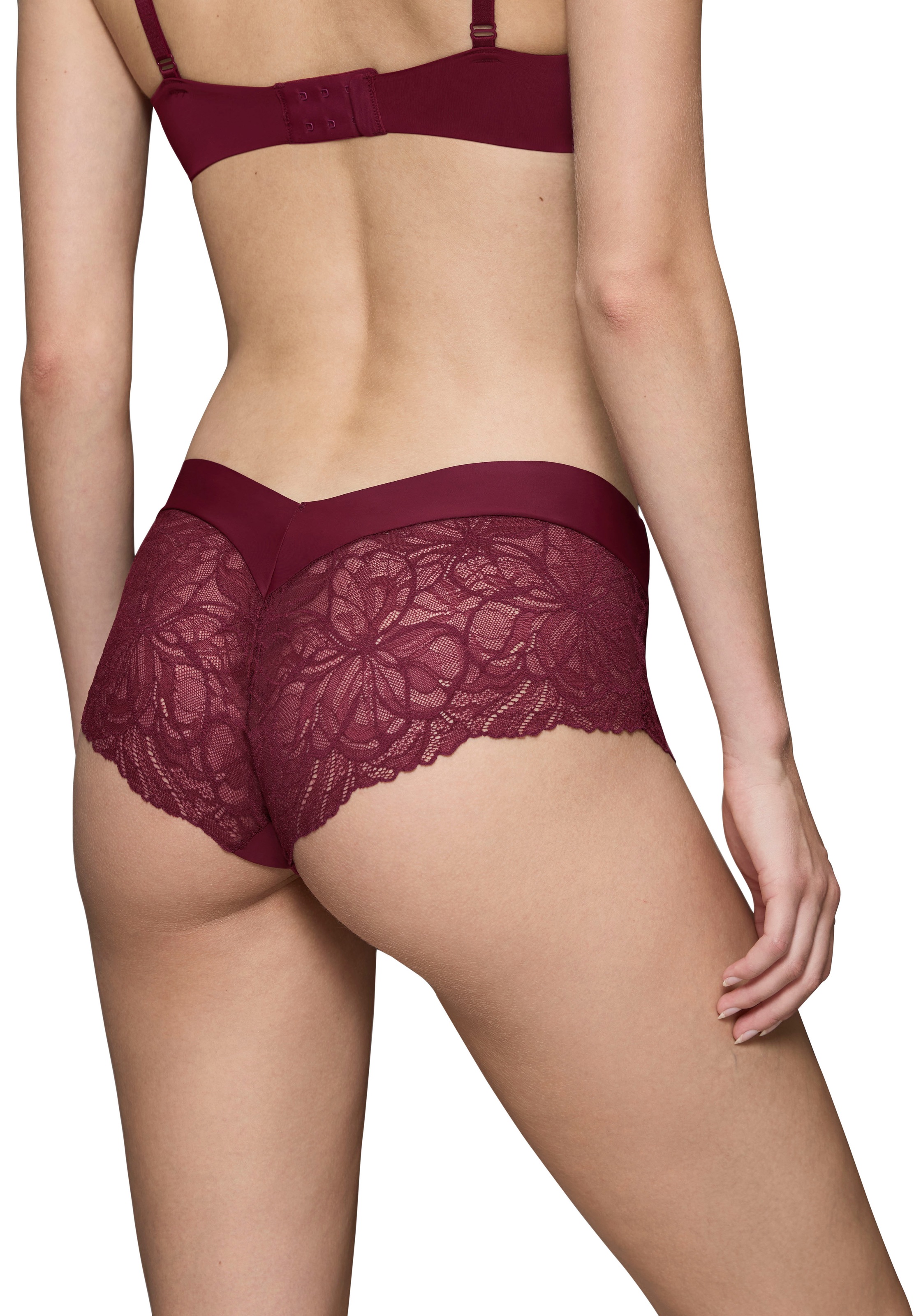 Triumph Panty "Body Make-Up Illusion Lace Shorty", zarte, florale Stretch-S günstig online kaufen