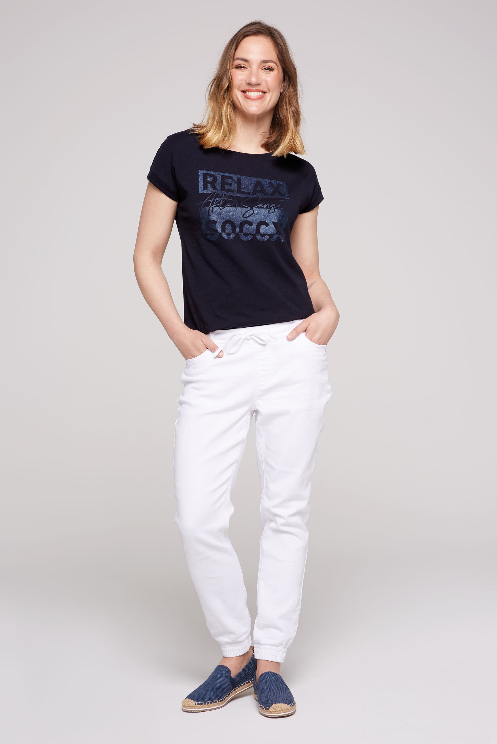 SOCCX Rundhalsshirt, mit überschnittenen Schultern