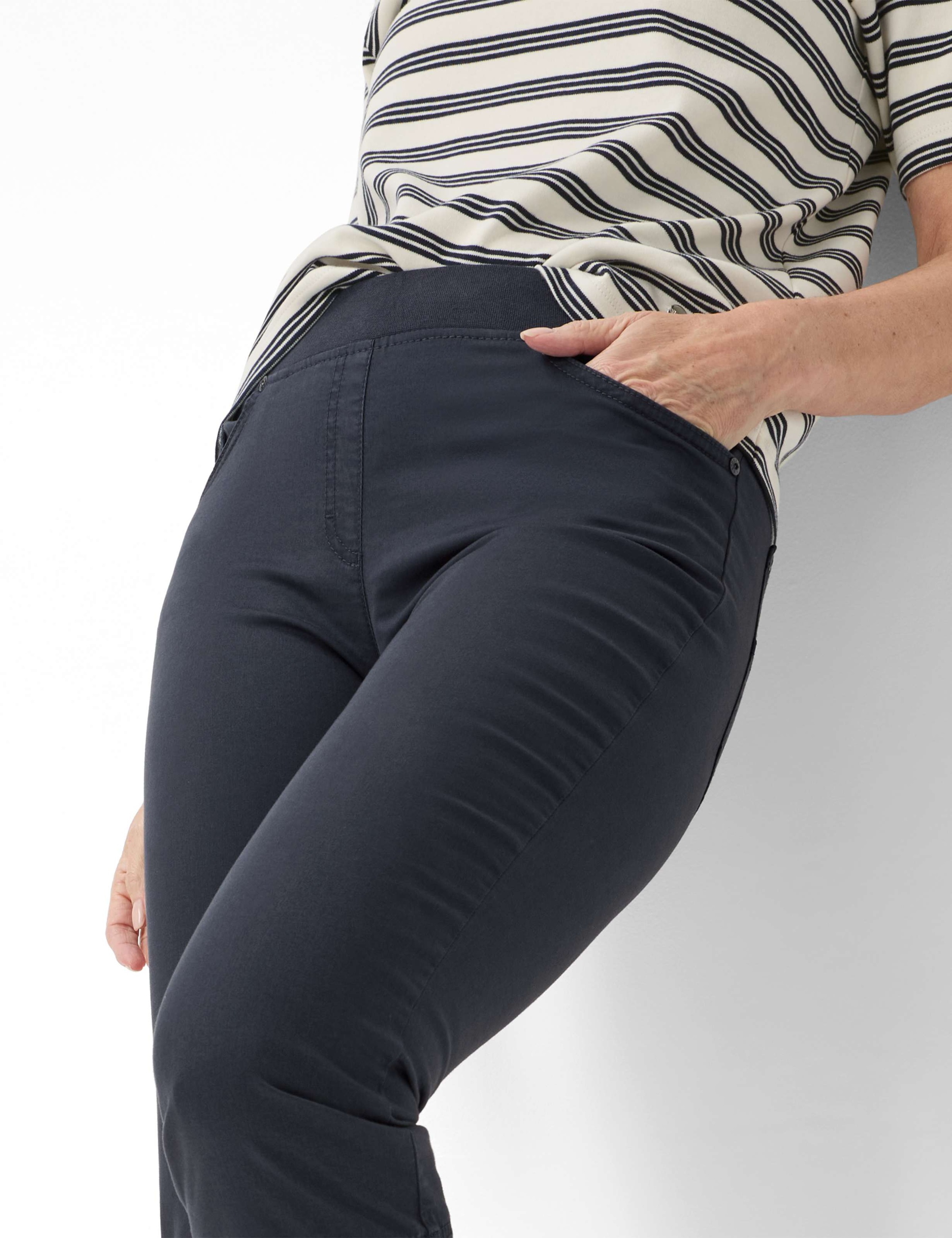 Brax Pamina Capri Hose Navy 46 3
