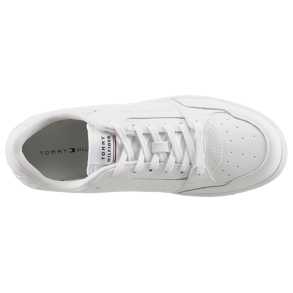 Tommy Hilfiger Sneaker »TH BASKET CORE LEATHER«, mit gepolstertem Schaftrand, Freizeitschuh, Halbschuh, Schnürschuh