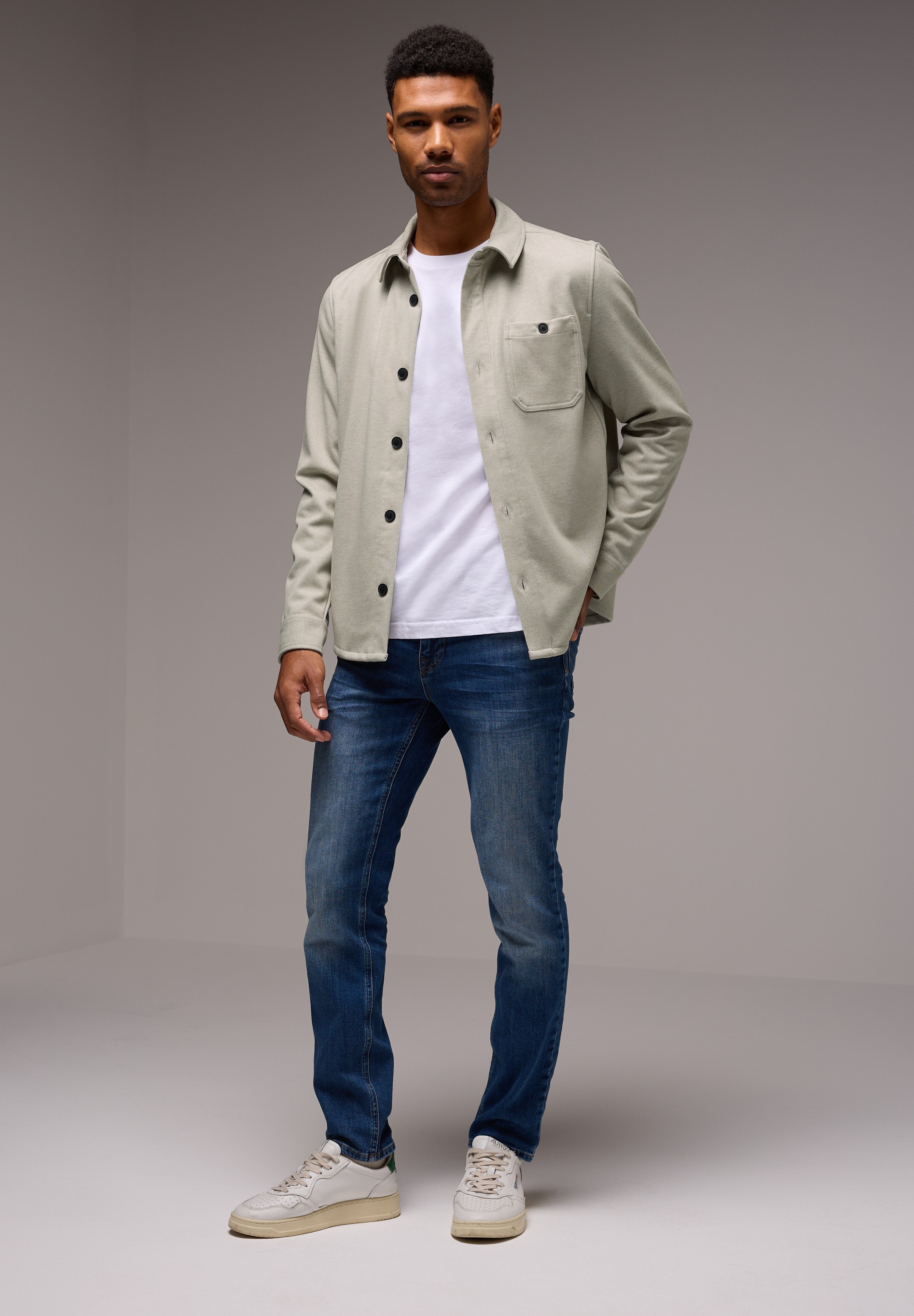 Kurzjacke STREET ONE MEN, Herren, Gr. XL (44), beige (granite beige), Fleece, 88% Polyester, 10% Viskose, 2% Elasthan, unifarben, normal, V-Ausschnitt, Bündchen, Jacken Kurzjacke, mit Brusttasche 3