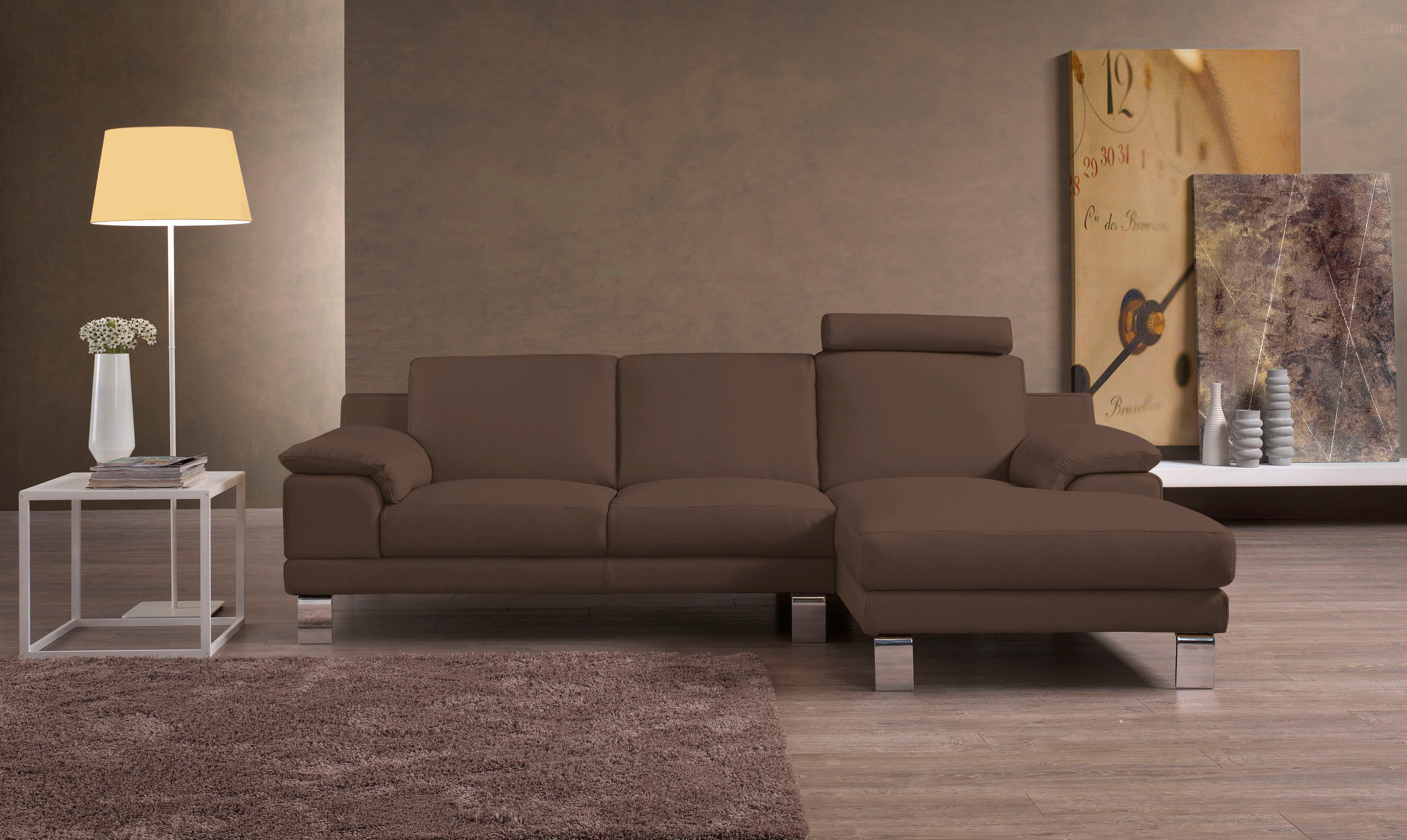 Egoitaliano Ecksofa "Shakira, Design & Sitzkomfort auf hohem Niveau, Breite 236cm, L-Form" mit Recamiere, L-Form, edle Füße