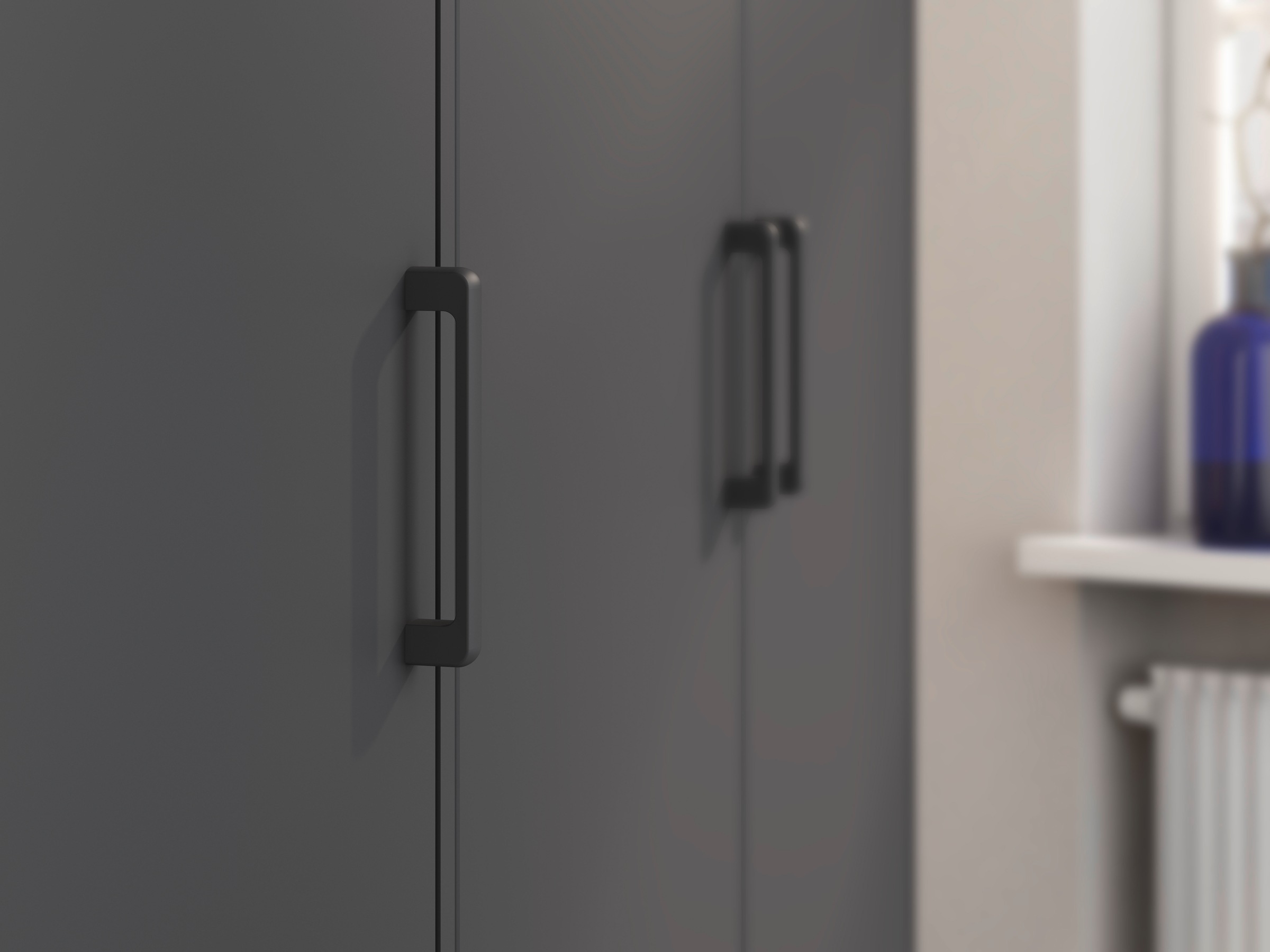 rauch Drehtürenschrank »Kleiderschrank Schrank Garderobe Wäscheschrank VOYAGER«, (in 3 verschiedenen Ausstattungen BASIC/CLASSIC/PREMIUM), mit modernen Griffen in Graumetallic, inkl. Schubkästen und Spiegel