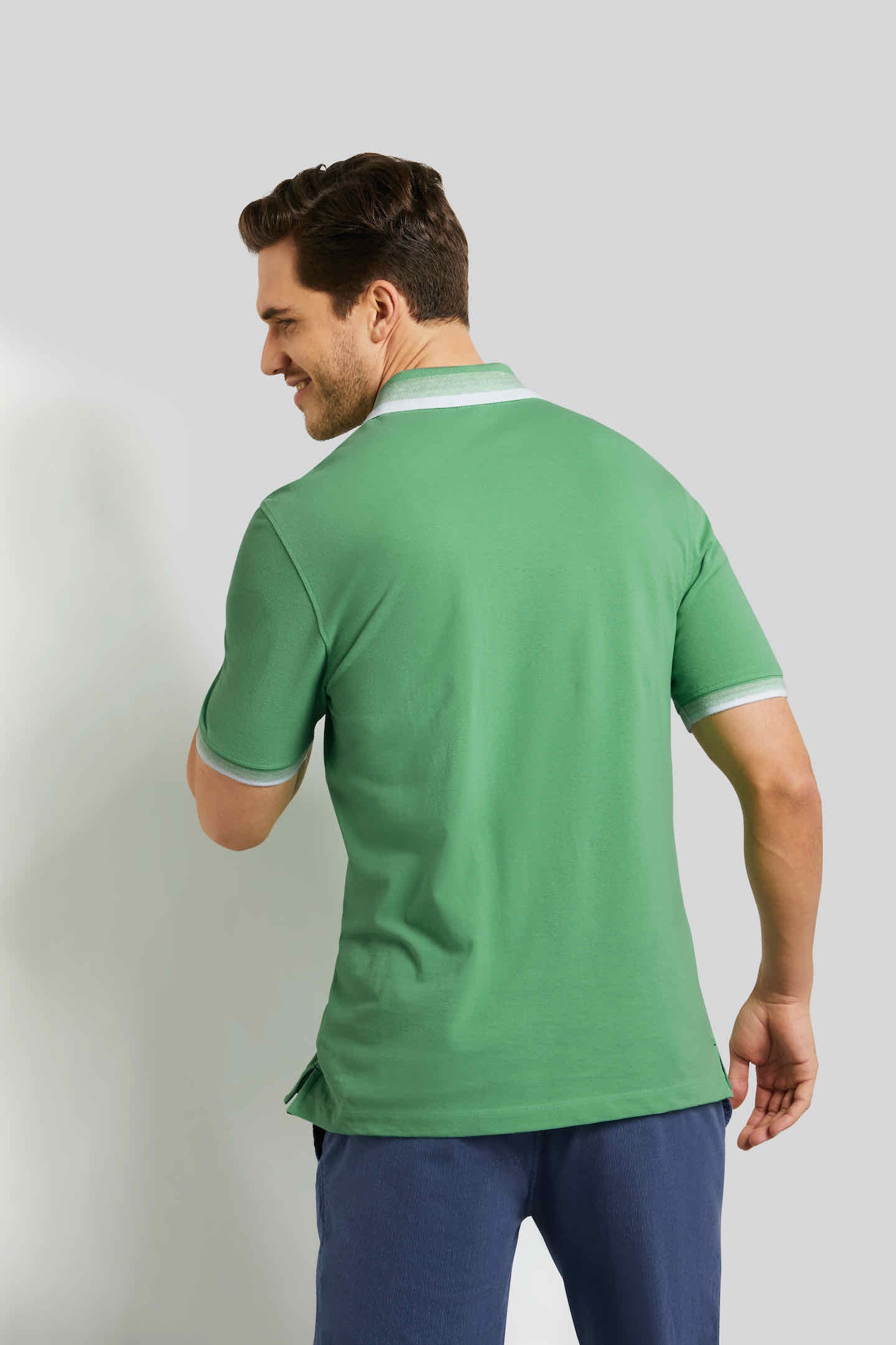 Poloshirt, ▷ mit modernem am | BAUR Farbverlauf für bugatti Kragen