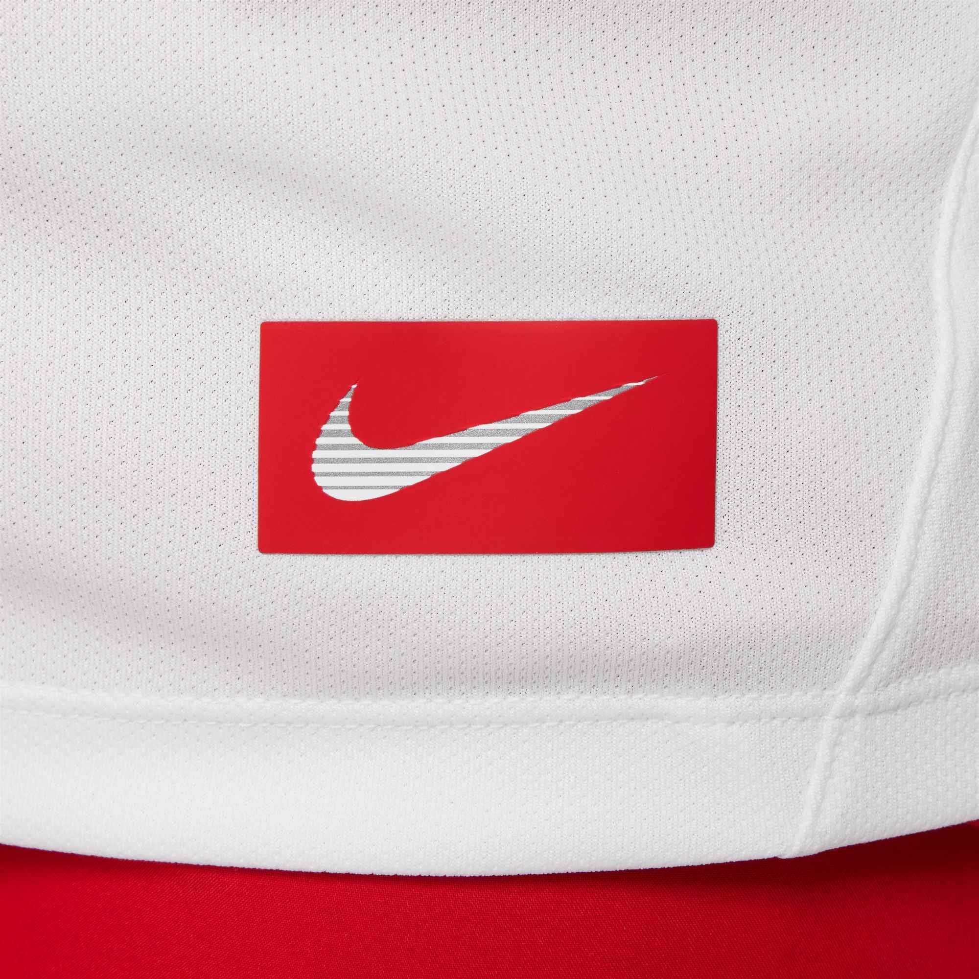 Nike T-Shirt »B NK DF MULTI SS TOP GX LOVE« für Jugendliche, sportlicher Stil, für Freizeit und Aktivitäten