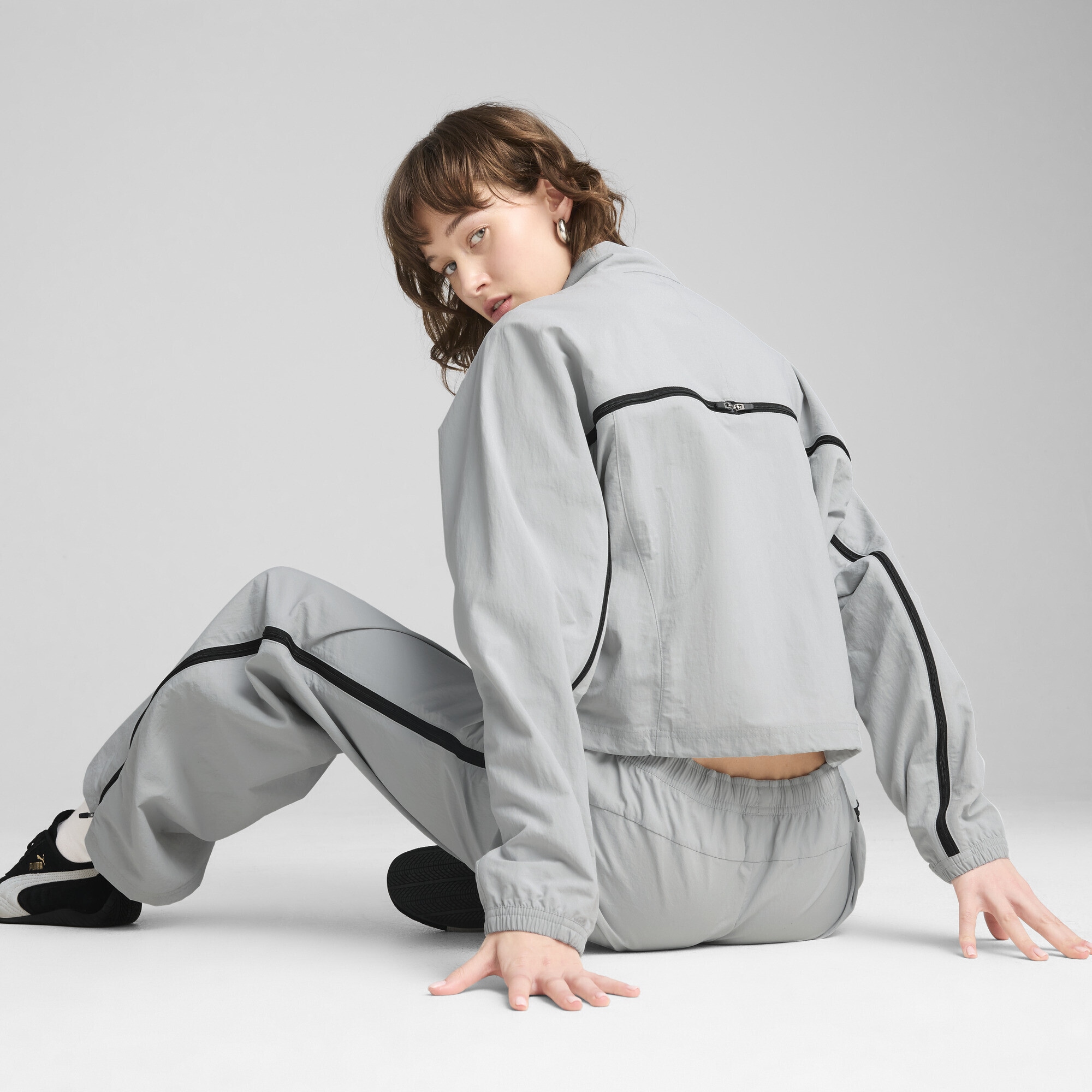 PUMA Trainingsjacke »DARE TO Oversized-Jacke mit variabler Länge Damen«