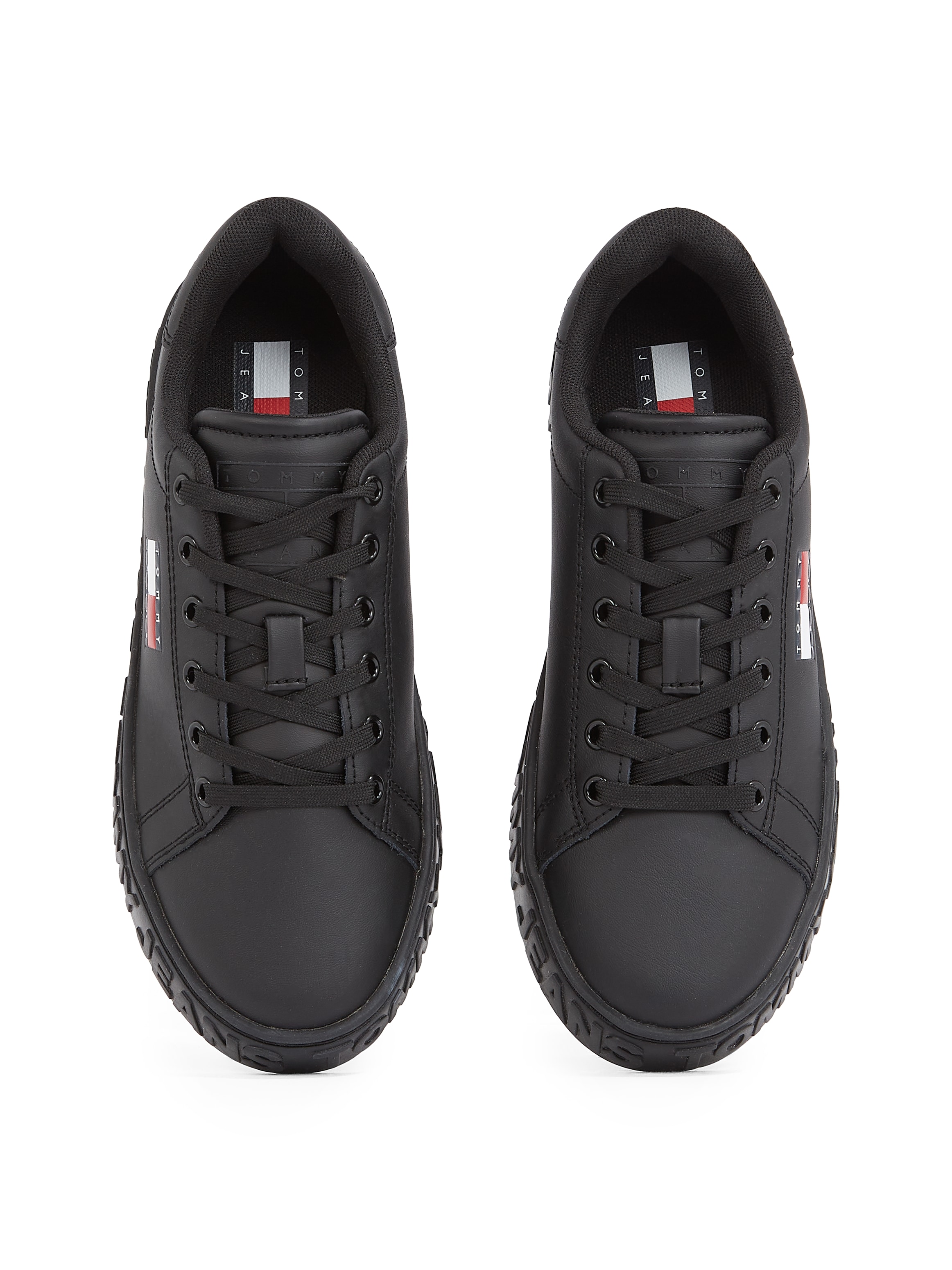 Tommy Jeans Plateausneaker »TJW LOGO OUTSOLE SNEAKER ESS«, Freizeitschuh, Halbschuh, Schnürschuh mit seitlicher Logoflagge