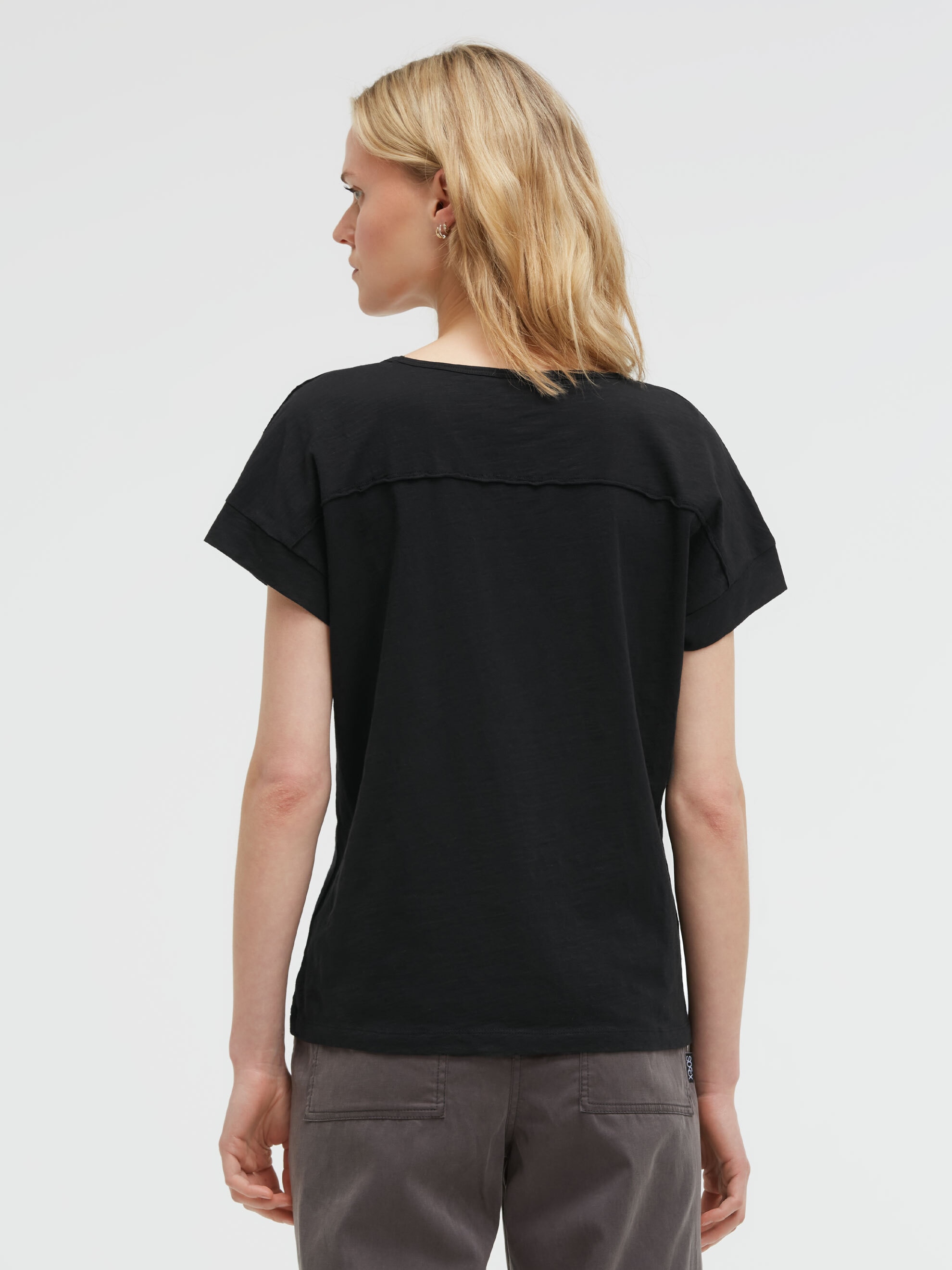 SOCCX Rundhalsshirt mit überschnittener Schulter