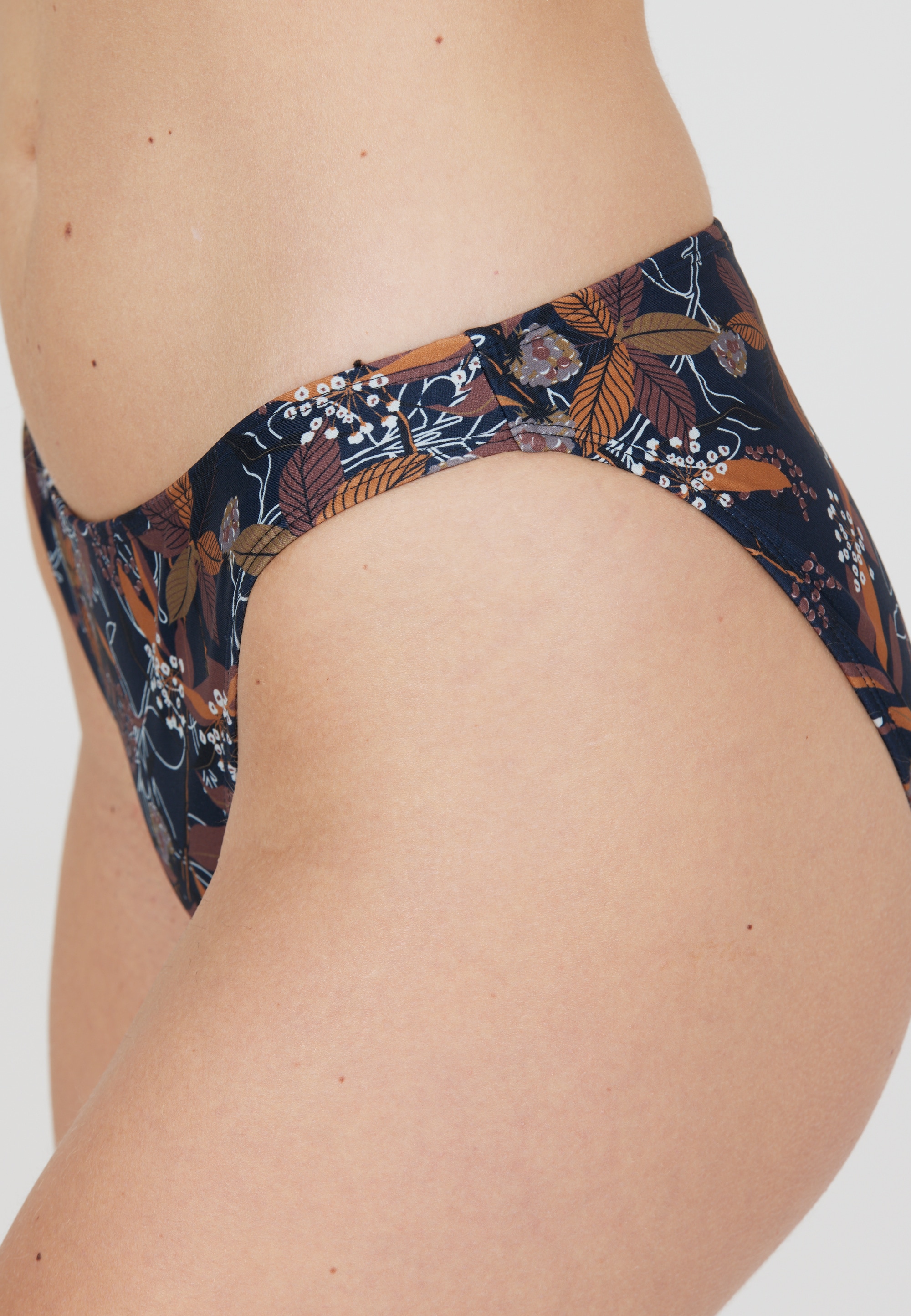 CRUZ Bikini-Hose »Aprilia«, (1 St., Panty), mit floralem Print