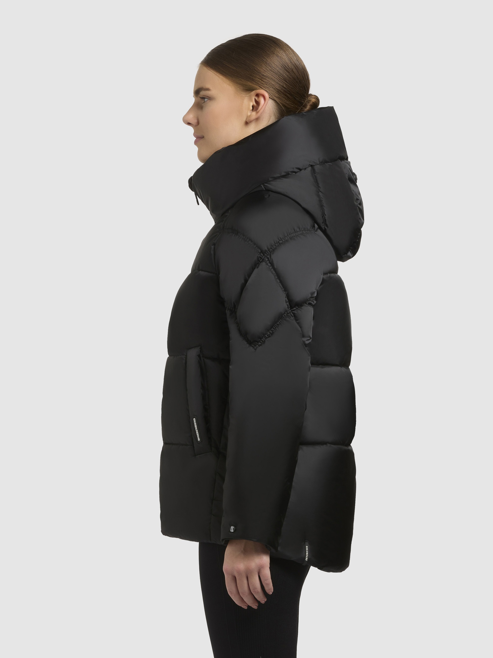 khujo Steppjacke »ISETT«, mit Kapuze
