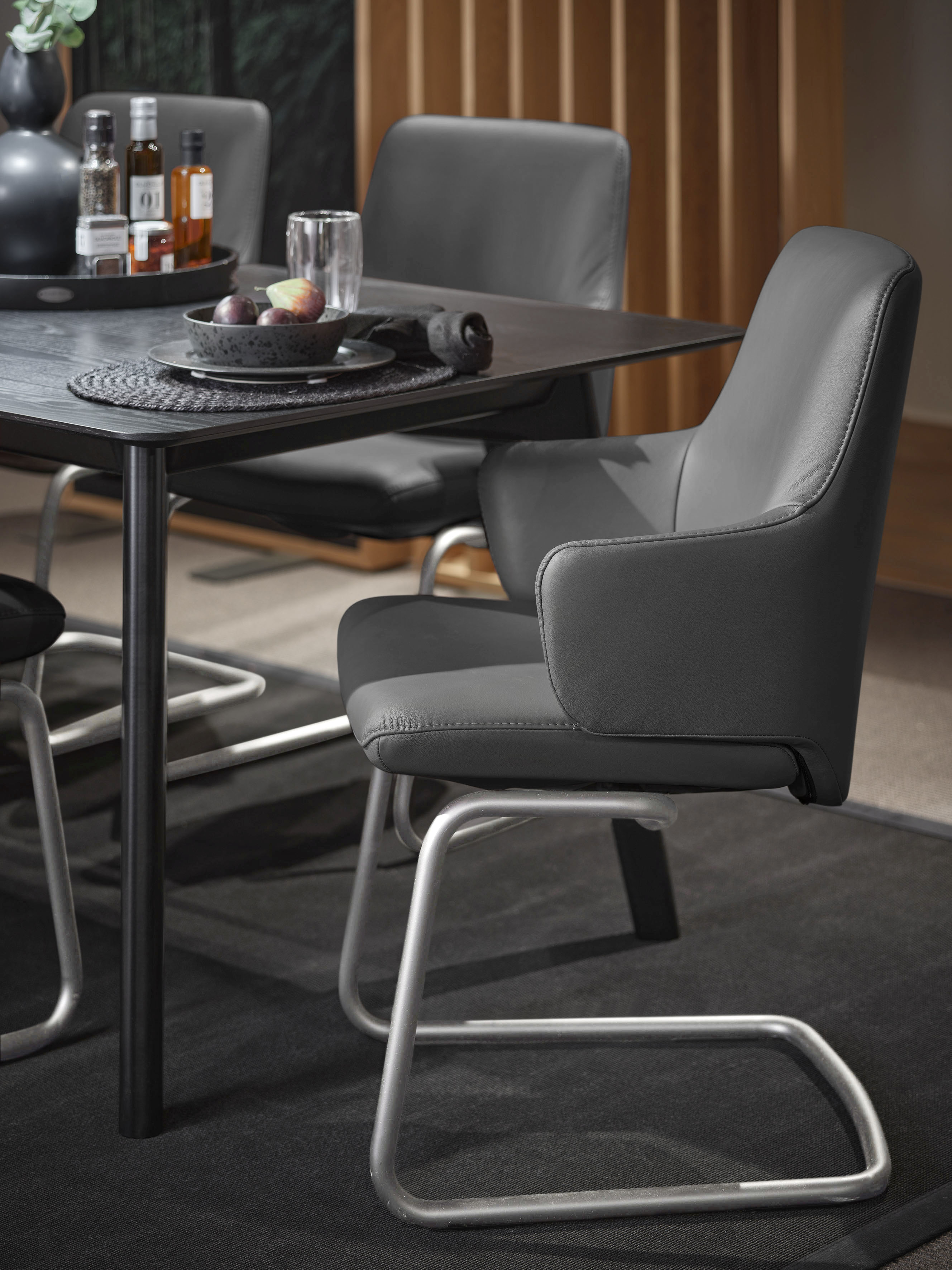 Stressless Polsterstuhl "Laurel" () Low Back mit Armlehne, Größe L, mit Beinen aus Stahl in Chrom glänzend