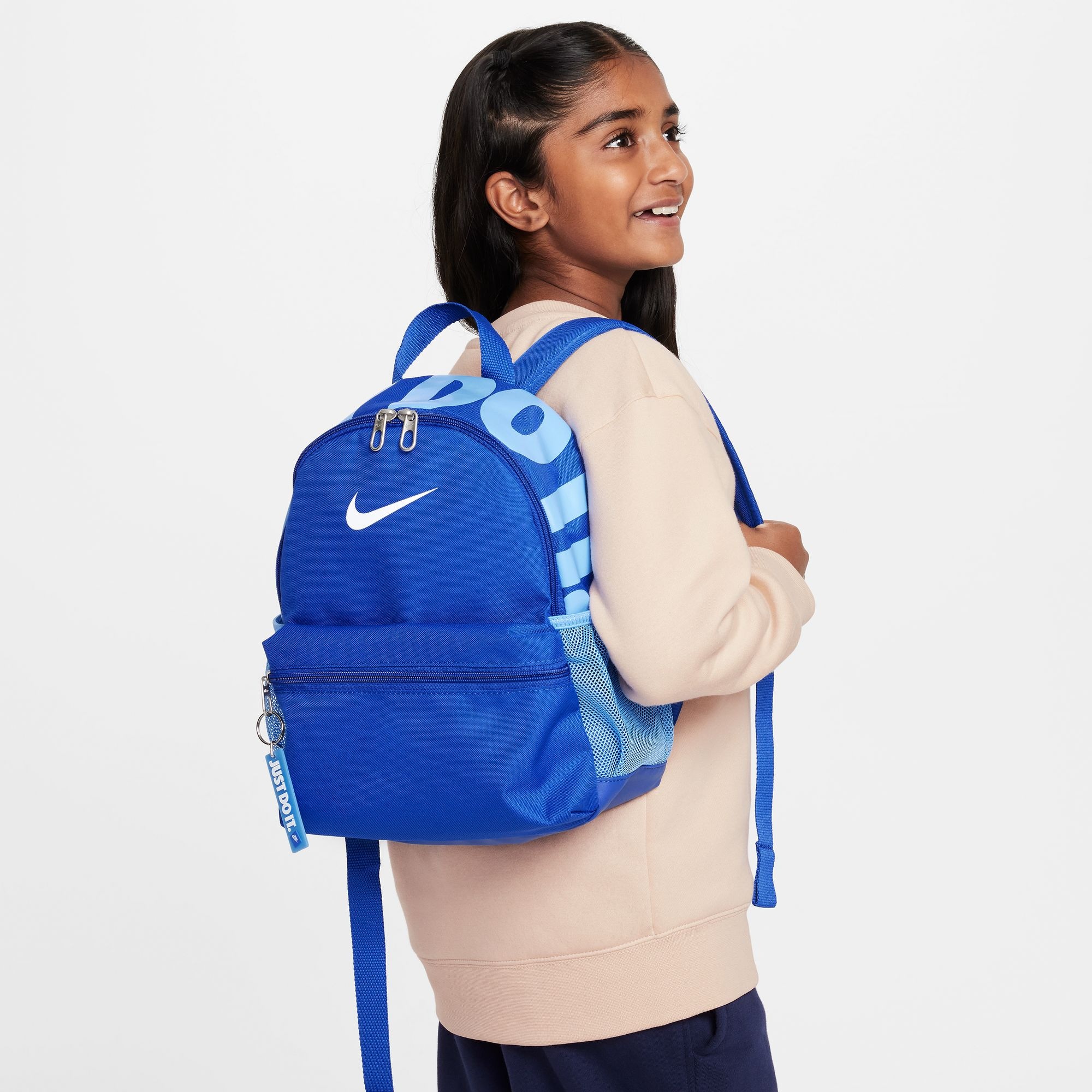 Nike Rucksack »Y NK BRSLA JDI MINI BKPK« für sportlichen Freizeitstil, kompakte Größe, aus Polyester