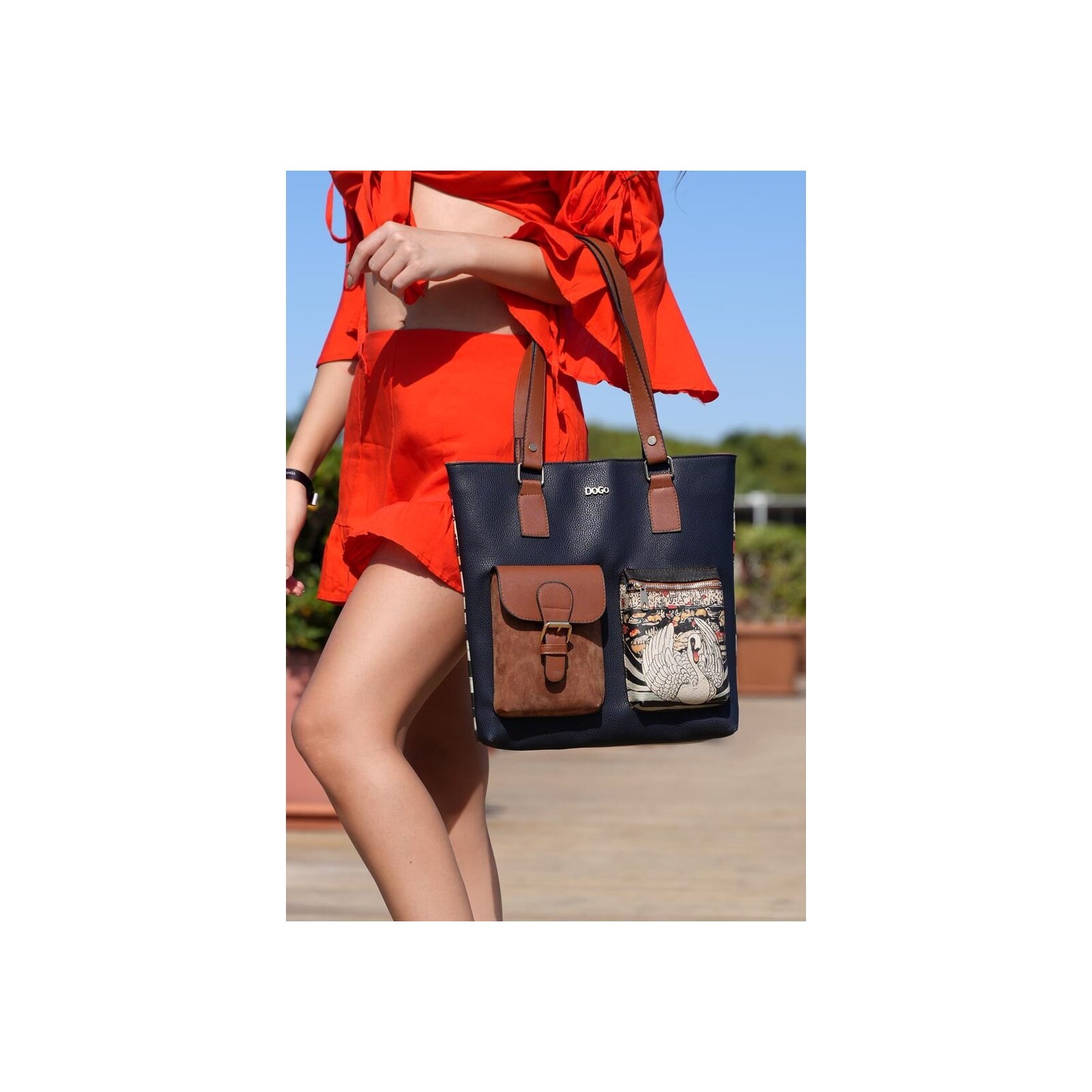 DOGO Umhängetasche »Multi Pocket Bag Shopper-Tasche The Swan Softly Sleeps Damen«, Vegan