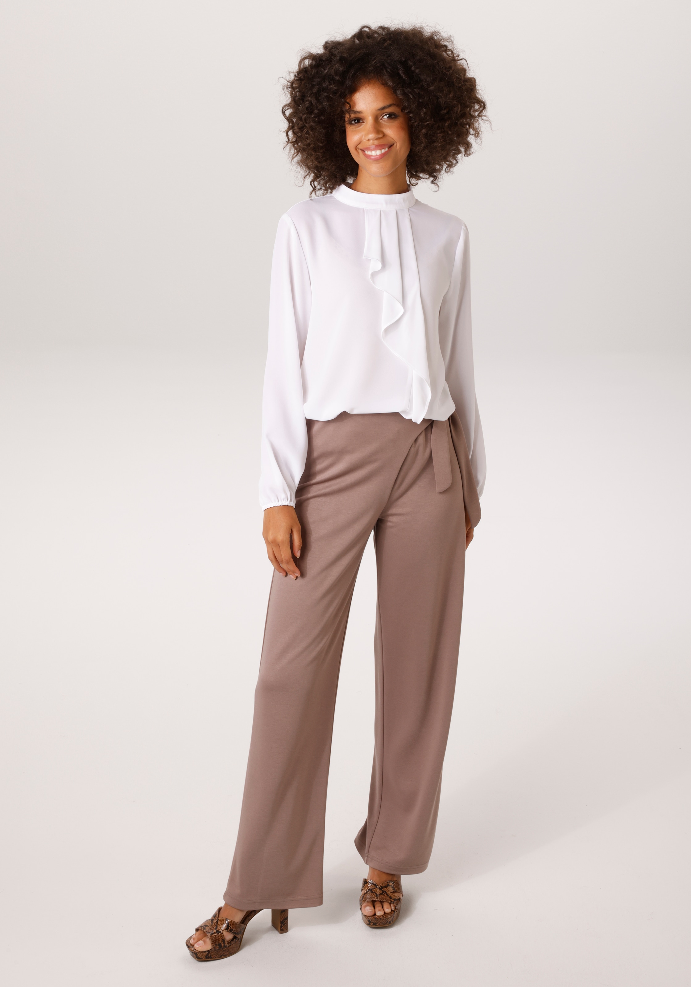 Aniston CASUAL Langarmbluse mit kleinem Volant im Vorderteil günstig online kaufen