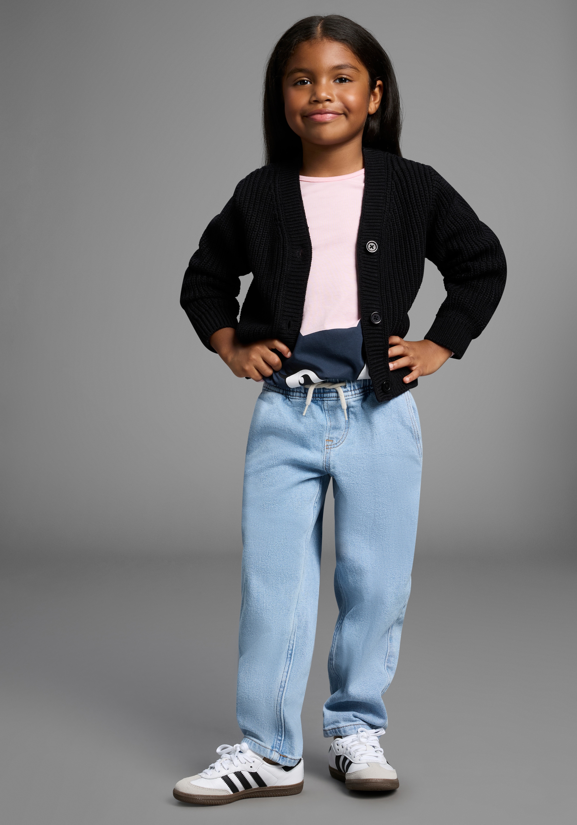 KIDSWORLD Strickjacke »Strickjacke Basic«, Strickjacke, toll zu allem zu kombinieren
