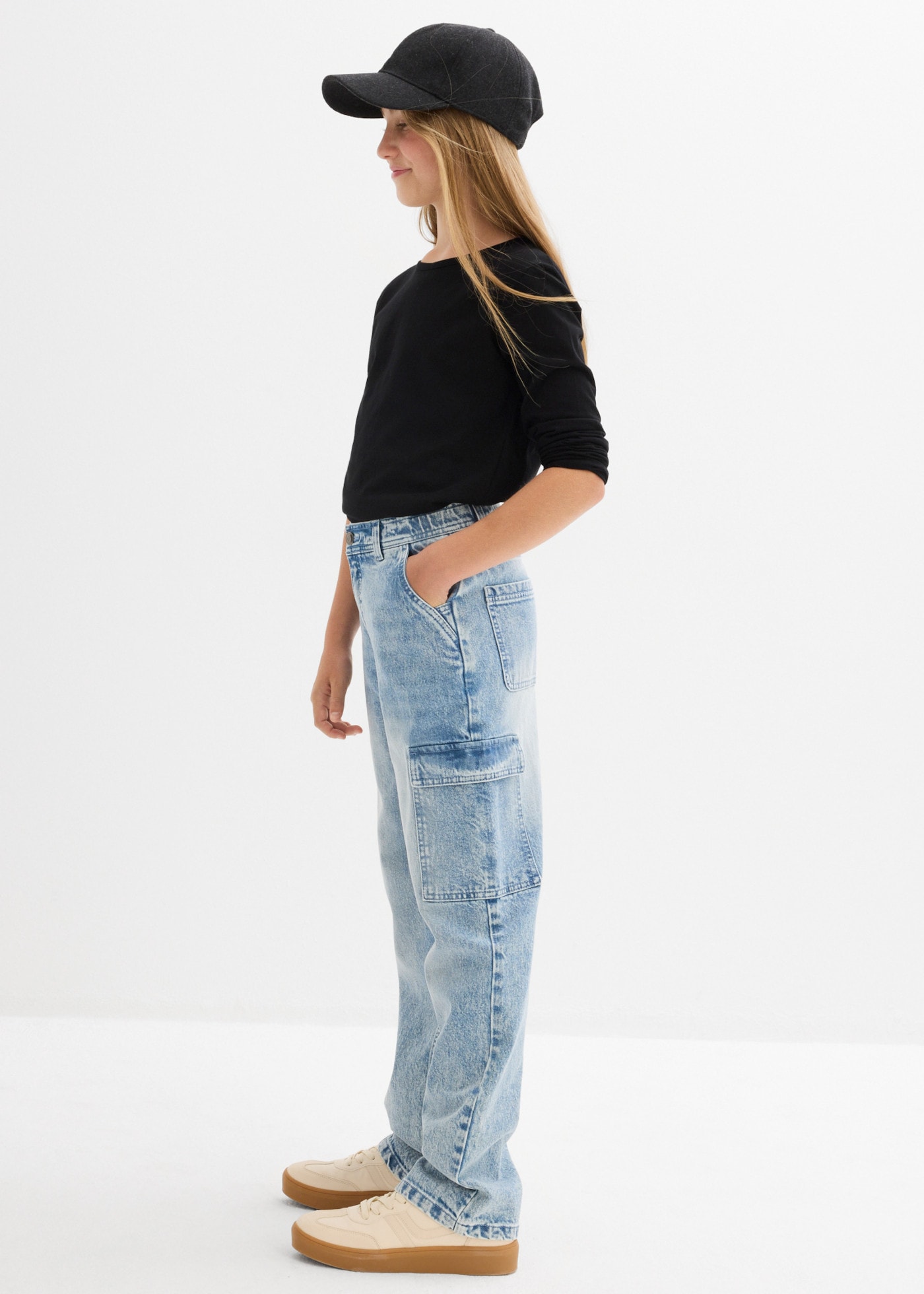 bonprix Cargojeans mit aufgesetzten Cargo-Taschen, Wide-Leg-Schnitt, Loose Fit