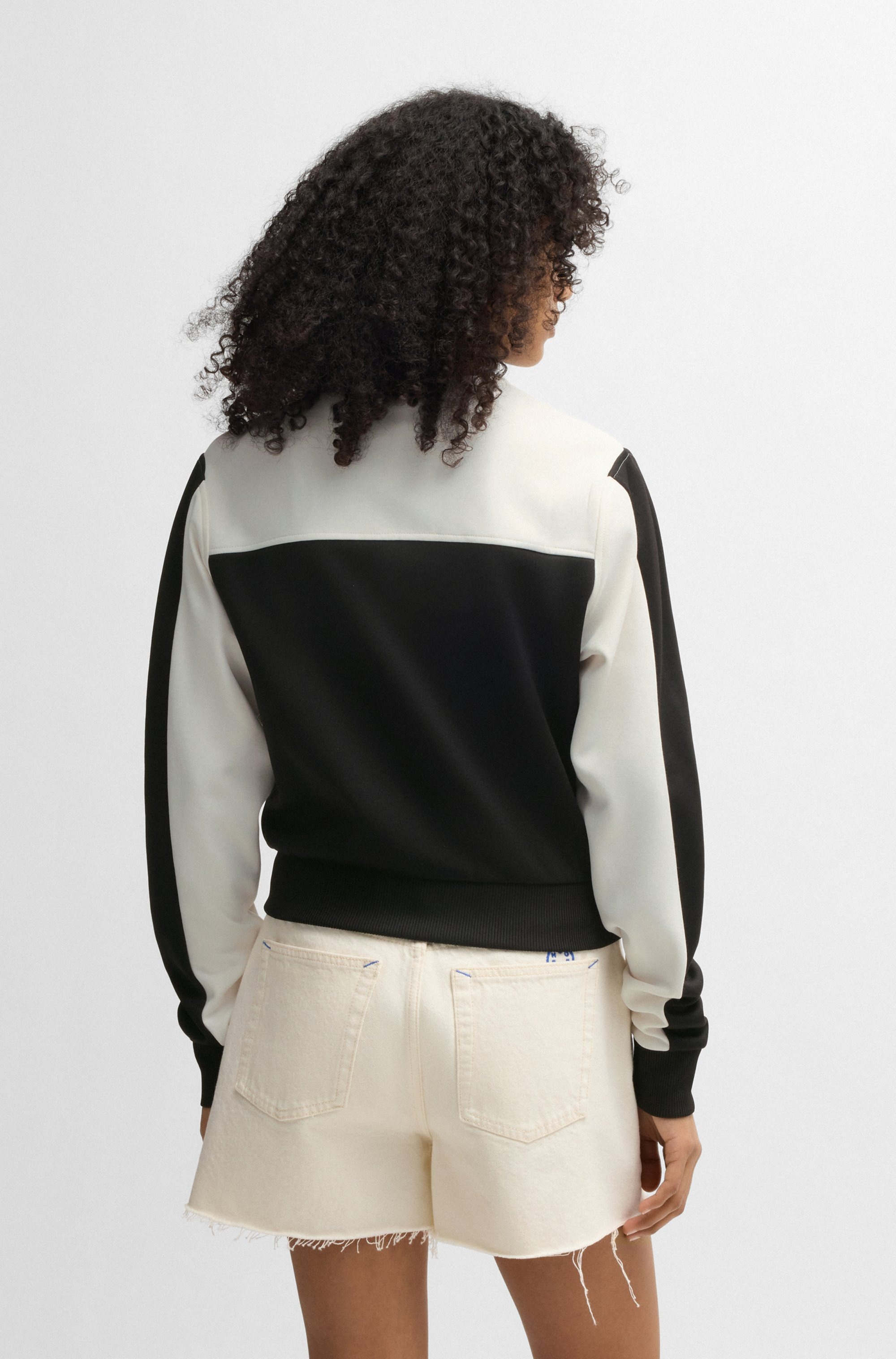 HUGO Blue Sweatshirt "Dalaria", im Retro colorblocking, Logo-Badge günstig online kaufen