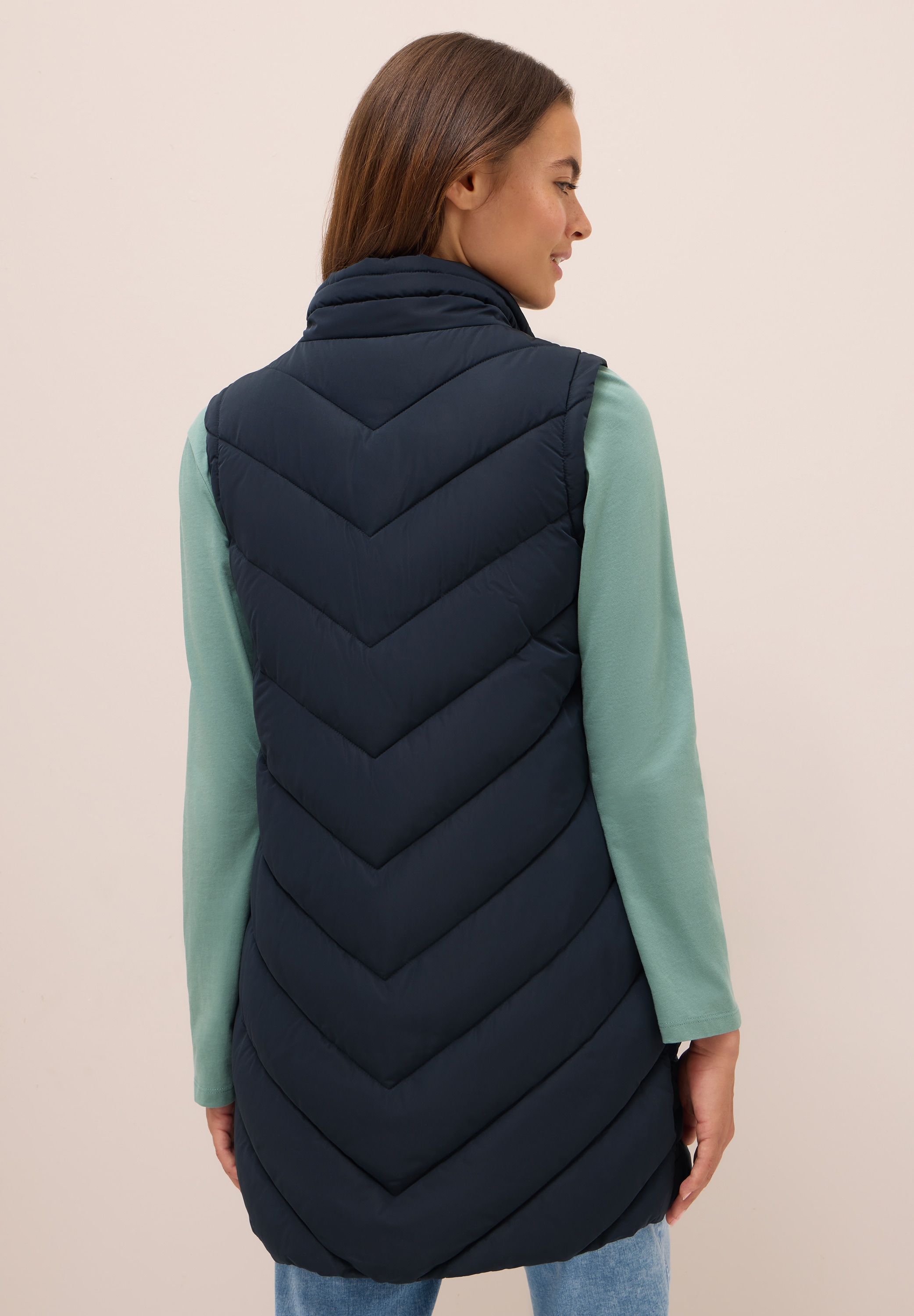 Cecil Steppweste mit Kapuze mit Tunnelzugband