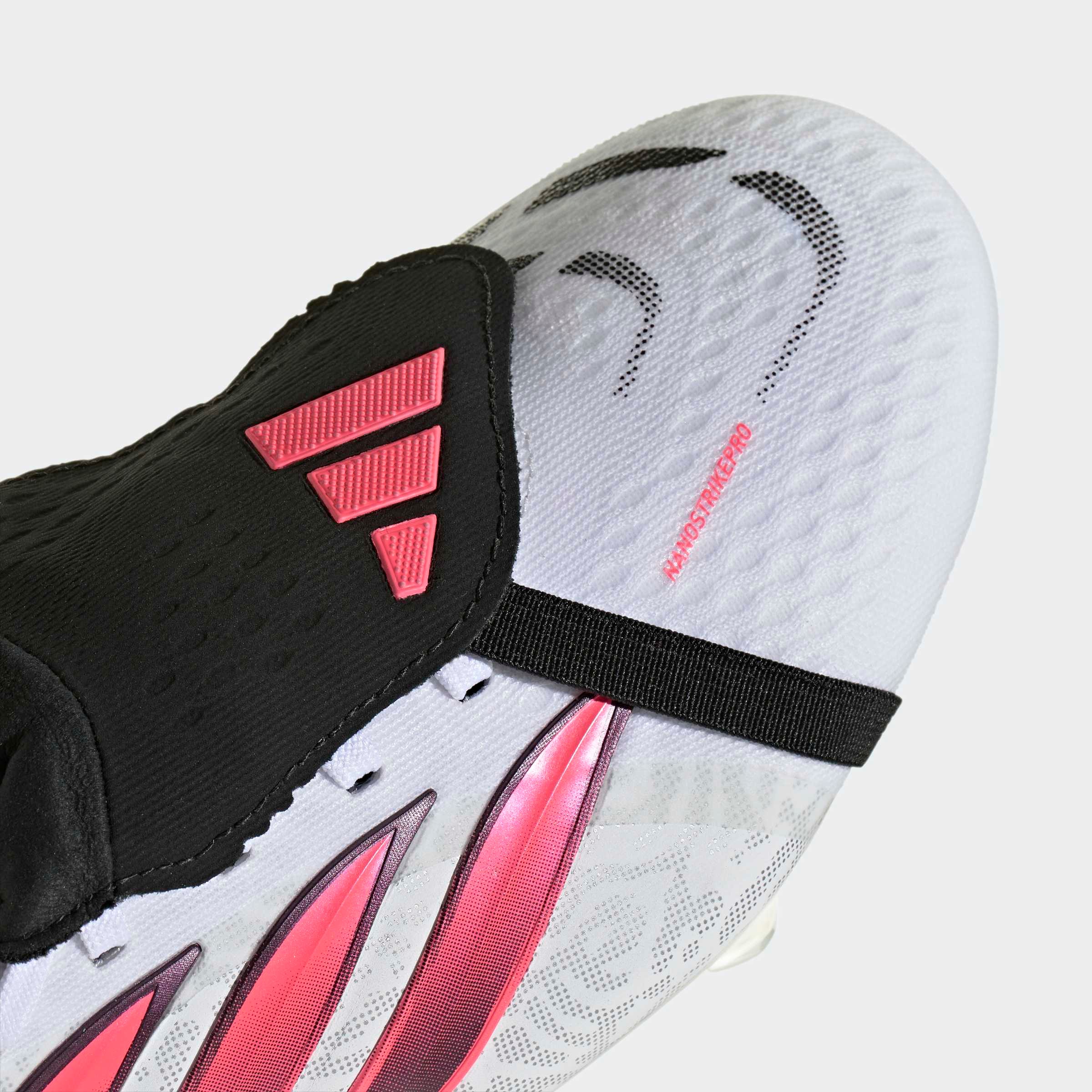 adidas Performance Fußballschuh »PREDATOR PRO , FESTE BÖDEN, UMSCHLAGBARE ZUNGE«  Außensohle für Rasen und feste Böden