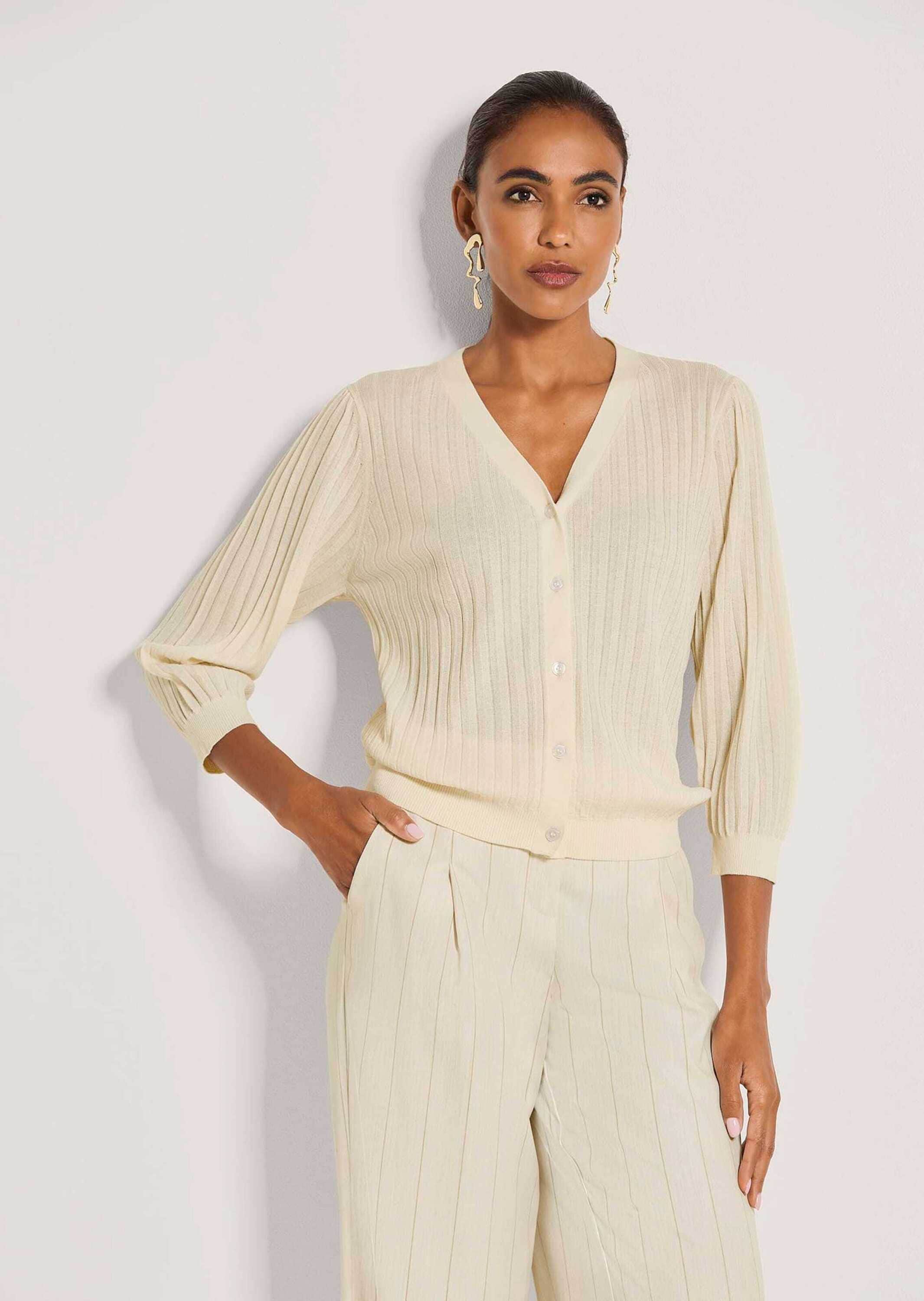 MADELEINE Strickjacke »Strickjacke Eleganter Feinstrick-Cardigan mit Plissee«