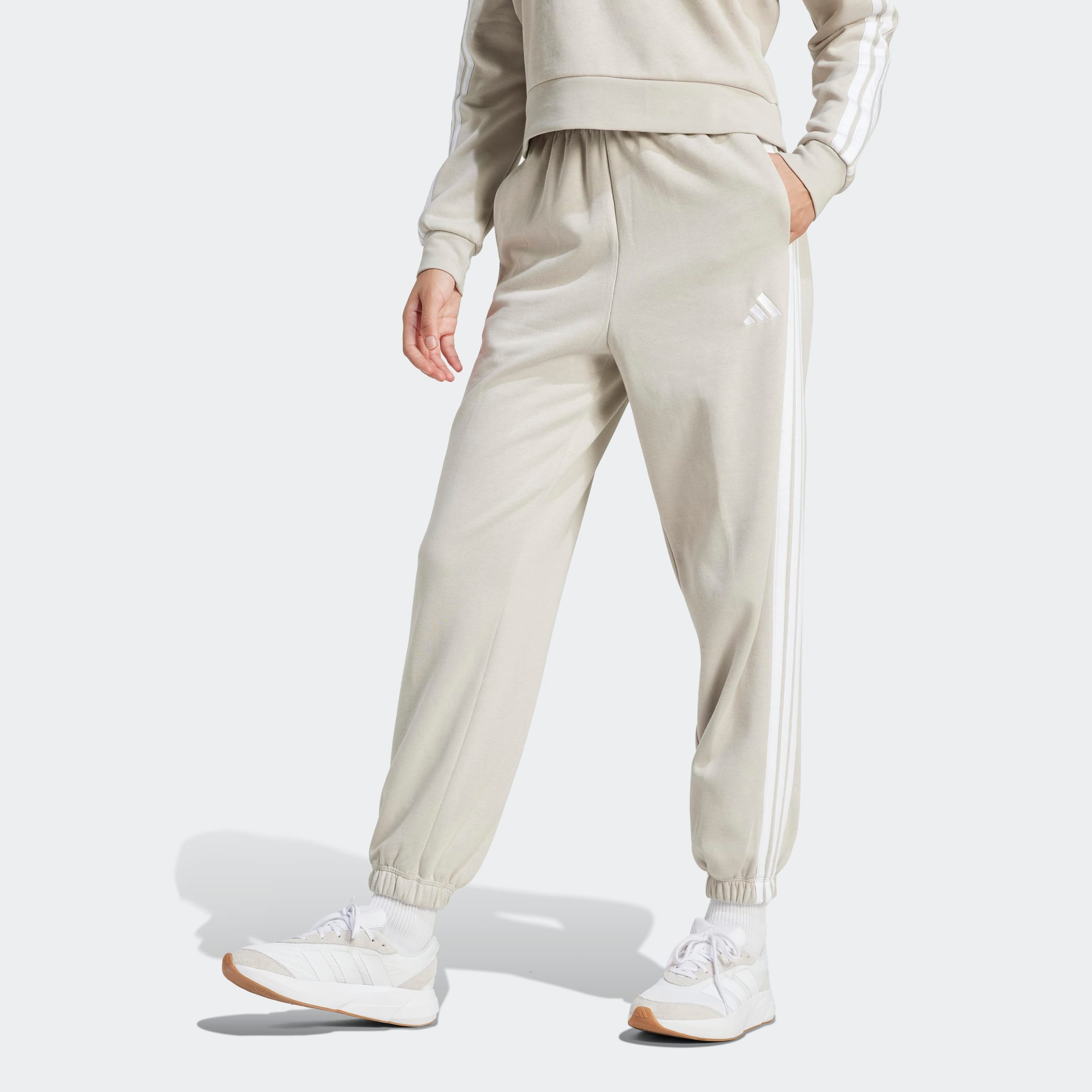 adidas Sportswear 1100000002199 "W 3S FL C PT" Locker geschnitten, mit schmal zulaufender Beinform