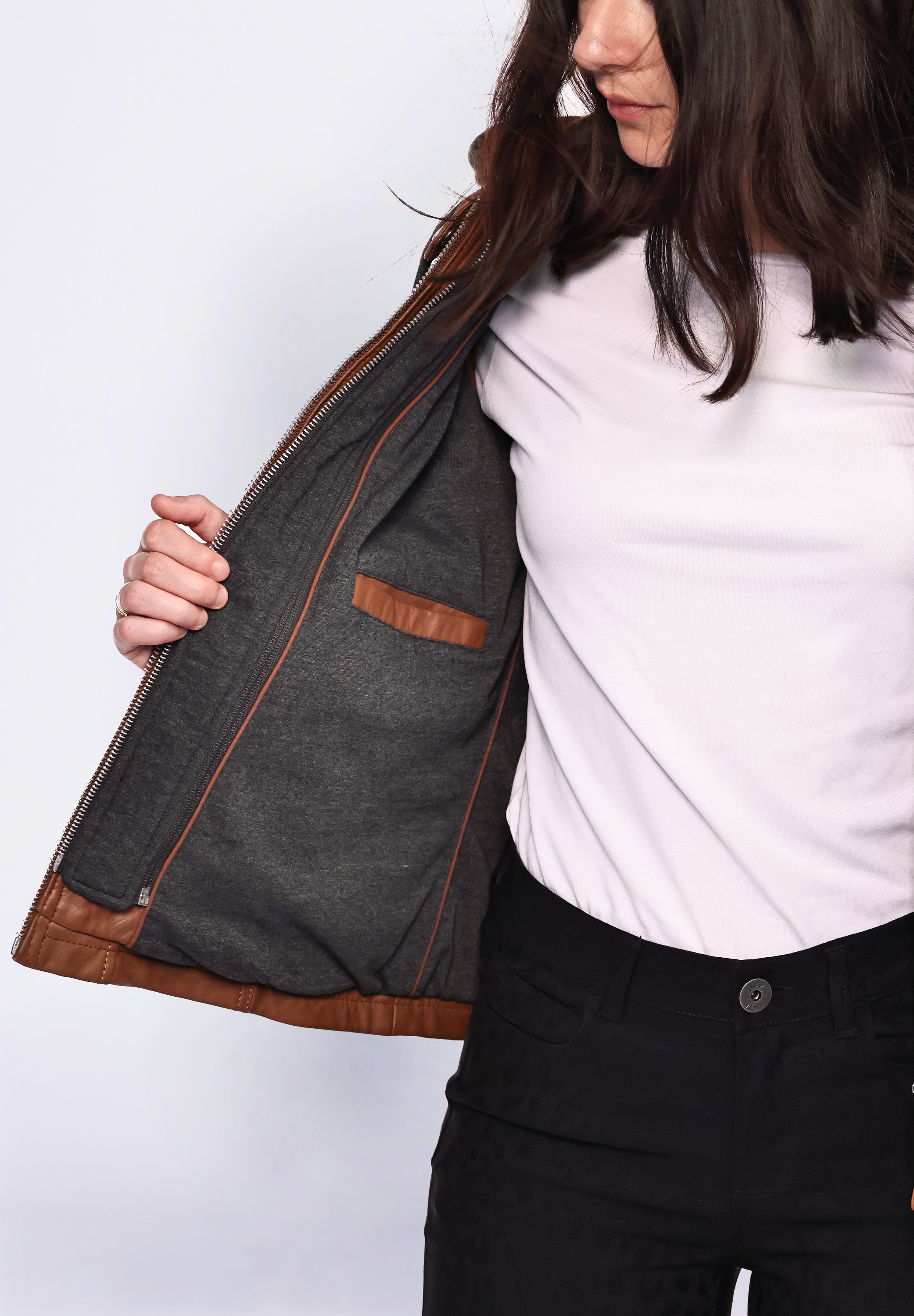 Lederjacke MUSTANG "31020256", Damen, Gr. XS, braun (cognac), Obermaterial: 100% Lammleder; Innenfutter: 55% Baumwolle, 45% Polyester; Ärmelfutter: 100% Polyester; Kapuze: 55% Baumwolle, 45% Polyester, Jacken 3