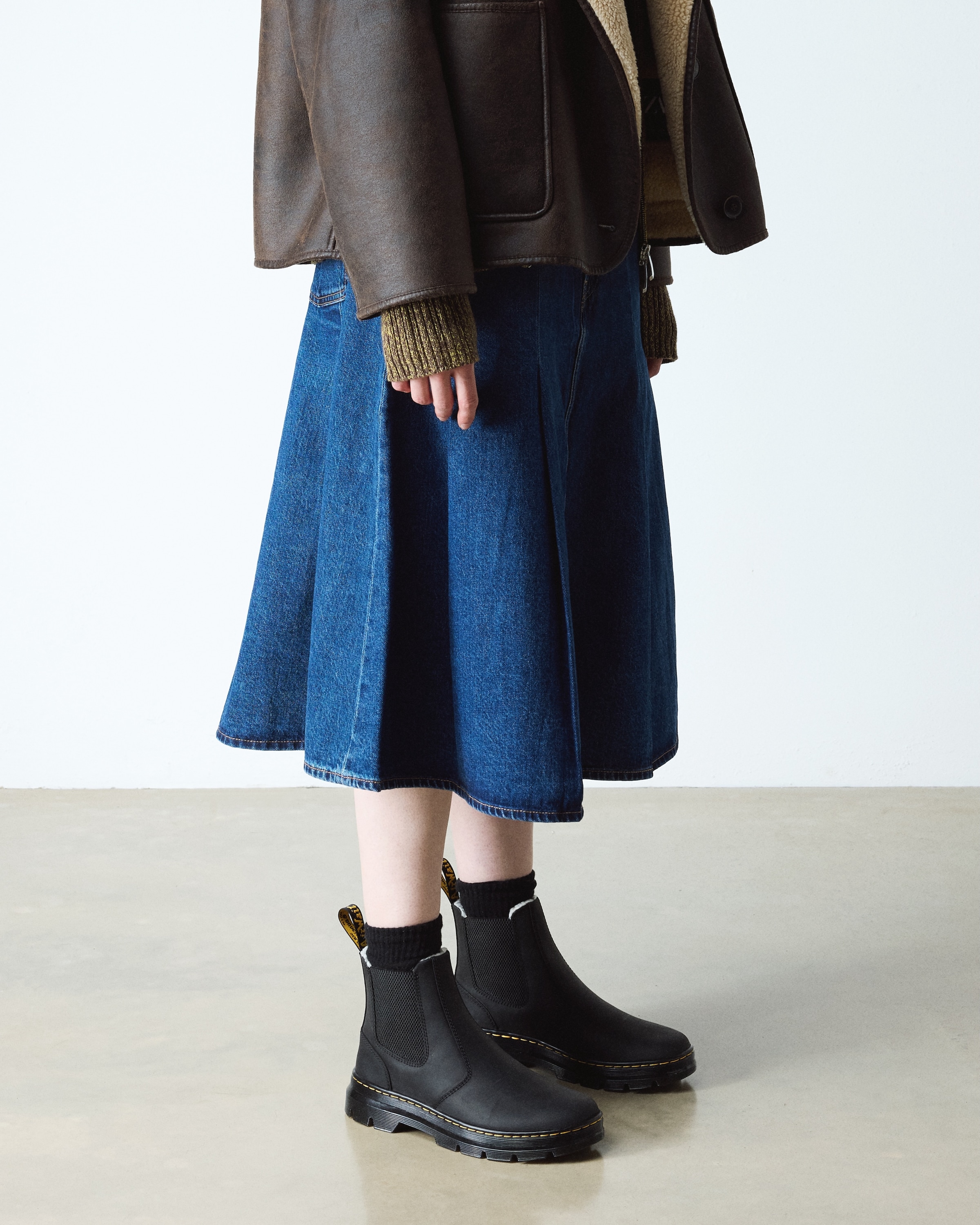DR. MARTENS Chelseaboots »Embury WL«, Blockabsatz, Stiefelette, Schlupfschuh mit praktischer Anziehlasche