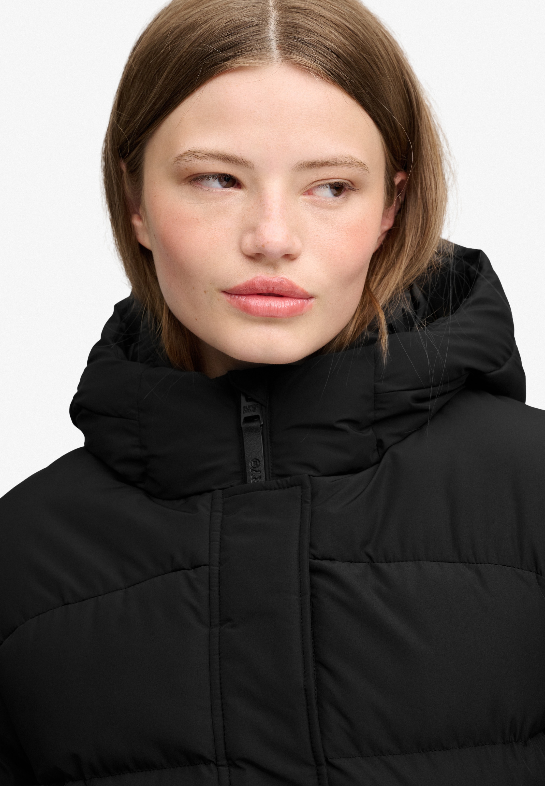 Superdry Steppjacke »HOODED SPORTS PUFFER MID JKT« Kunstfaser, relaxed fit