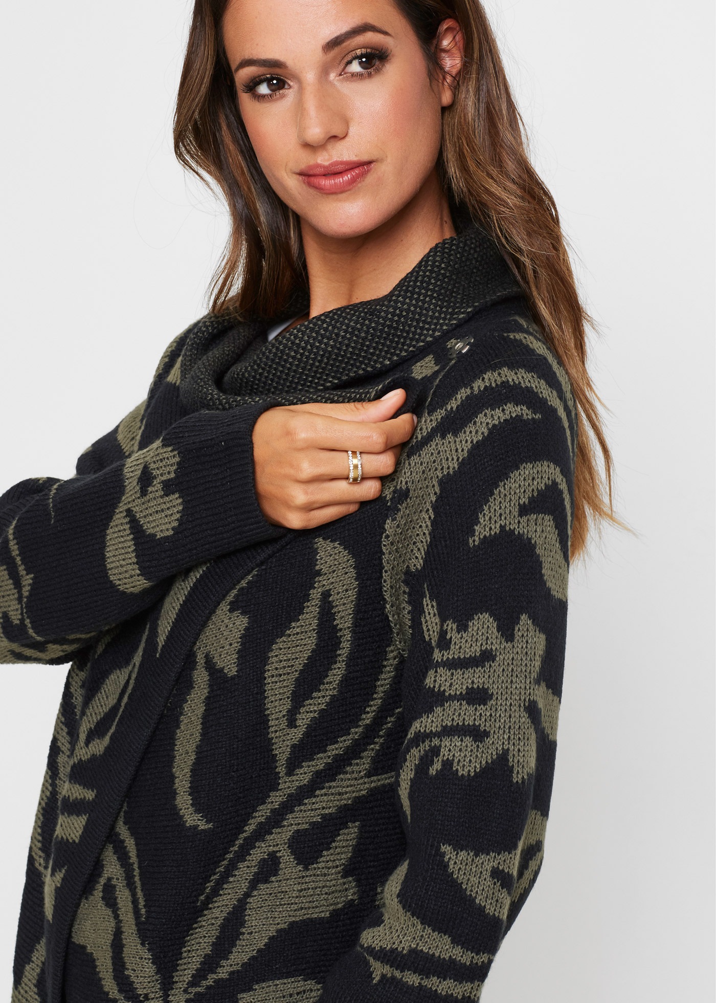 bonprix Strickmantel Jacquard-Strick in Oversize-Passform, mit Schallkragen