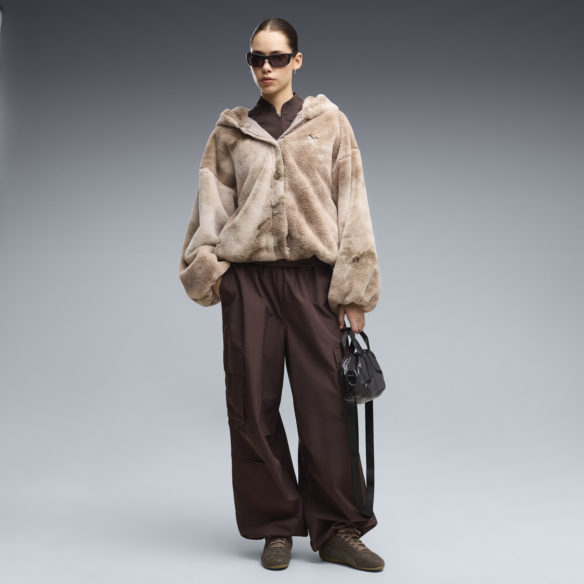 PUMA Funktionsweste »Street Glam Highloft Oversized Jacke Damen«